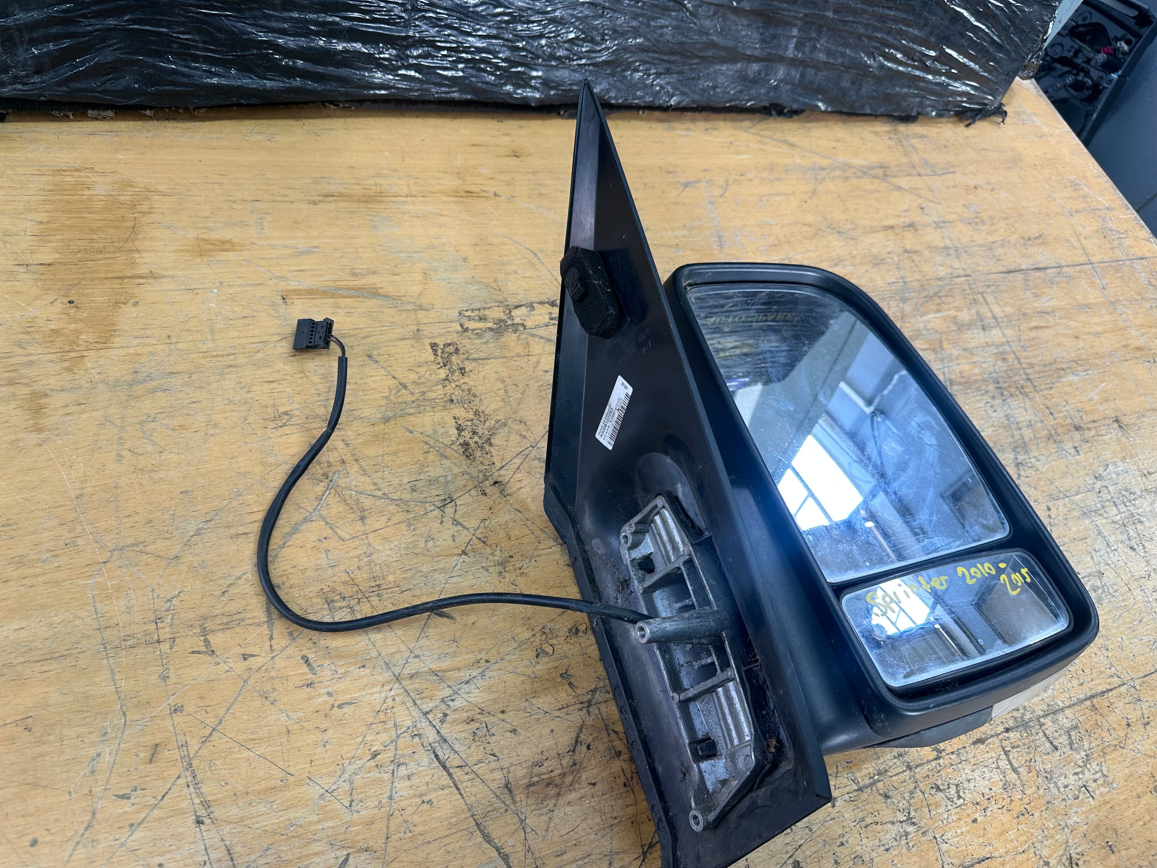 Mercedes Sprinter 2015 W906 Driver’s Right Wing Mirror (A9068102093)