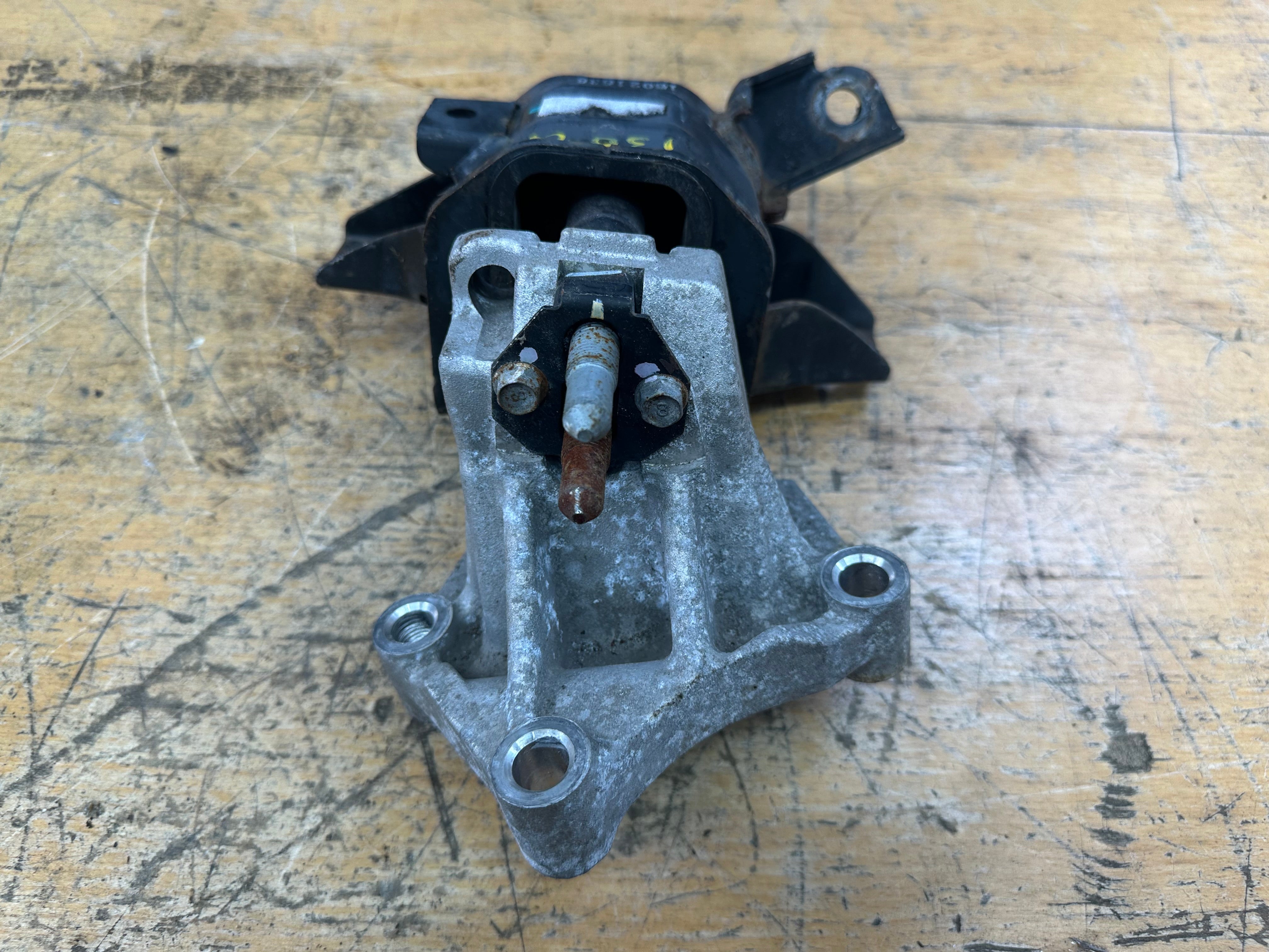 Hyundai i30 2016 & Kia Ceed 2017 Left Passenger Engine Mount 1.6 (21832-A5400)