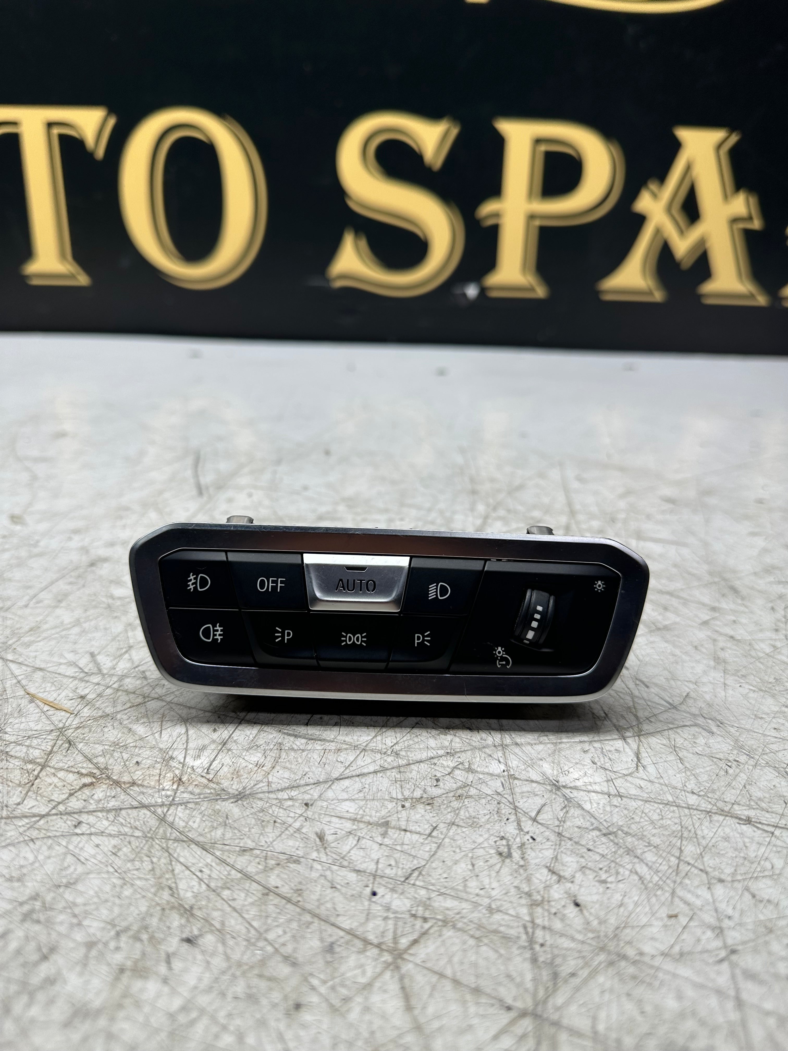 BMW X5 G05 Dashboard Light / Headlight Control Button Panel – 9461134