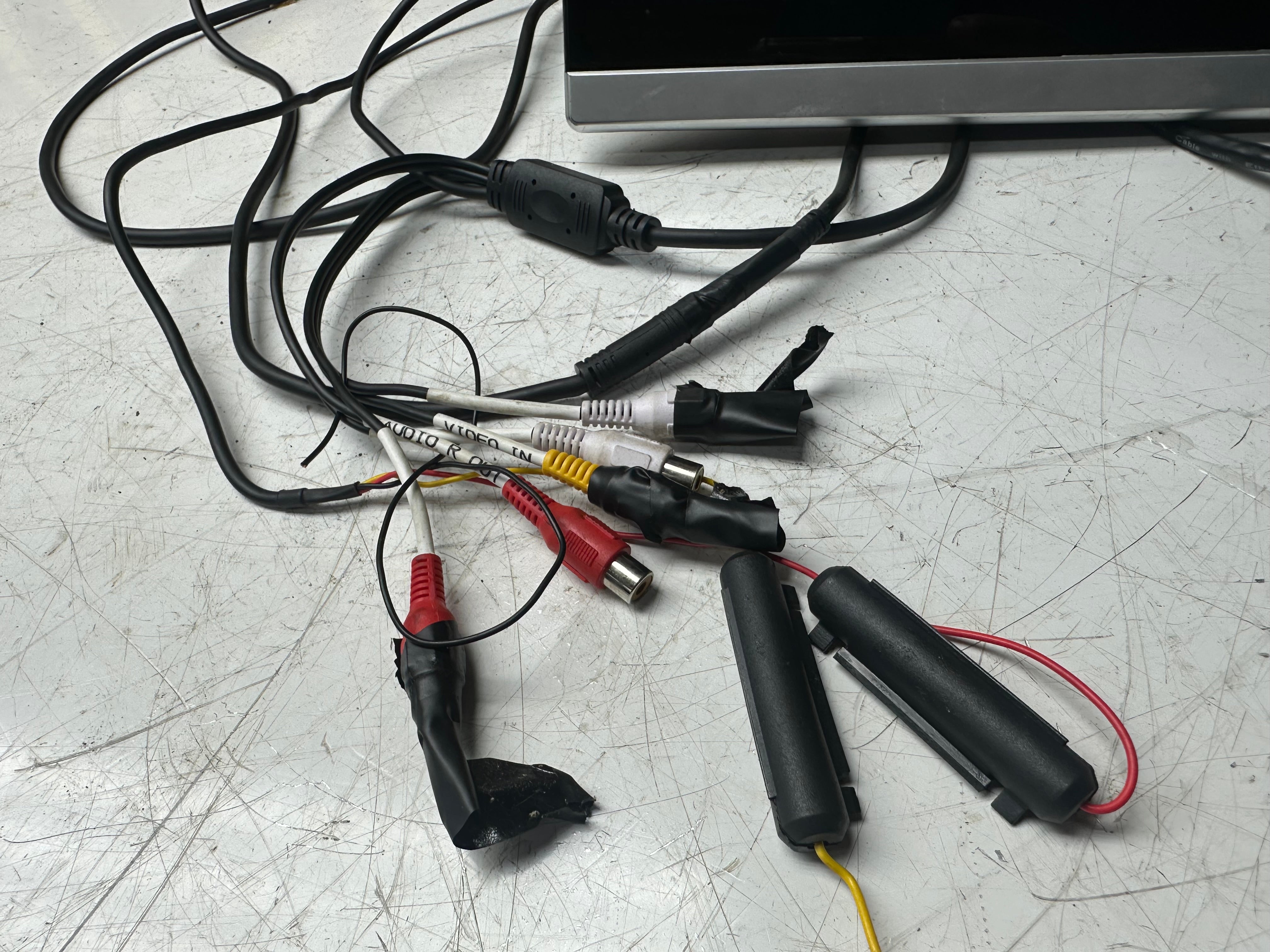 XTRONS 13.3'' Android 10 FHD Touch Screen Car