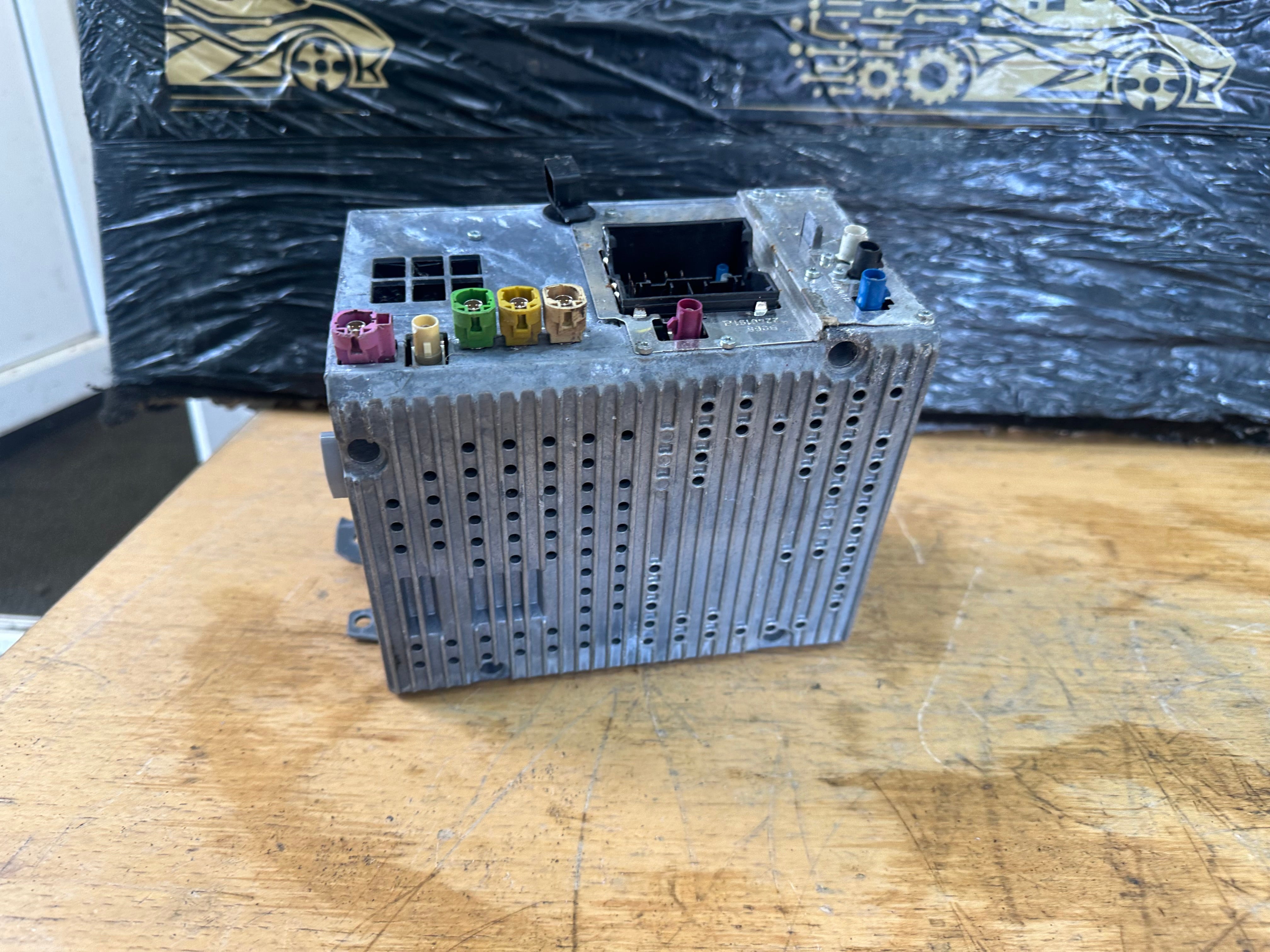 BMW 5 Series 2009-2015 Stereo Radio CD Head Unit (9311035) (931103501)