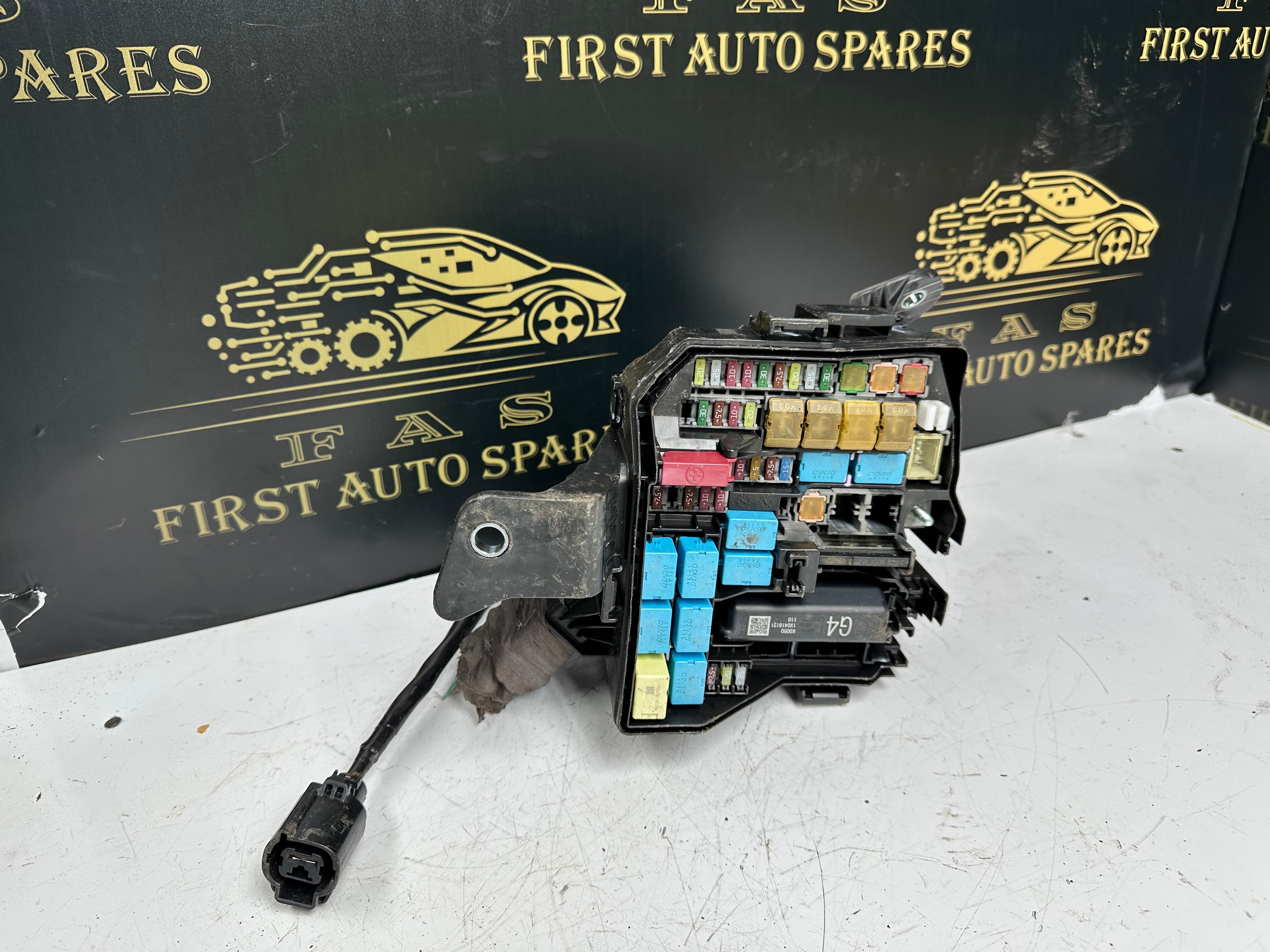 Toyota Yaris Cross 1st Generation (2020-2023) Fuse Box (82644-K005) (3810003-110)