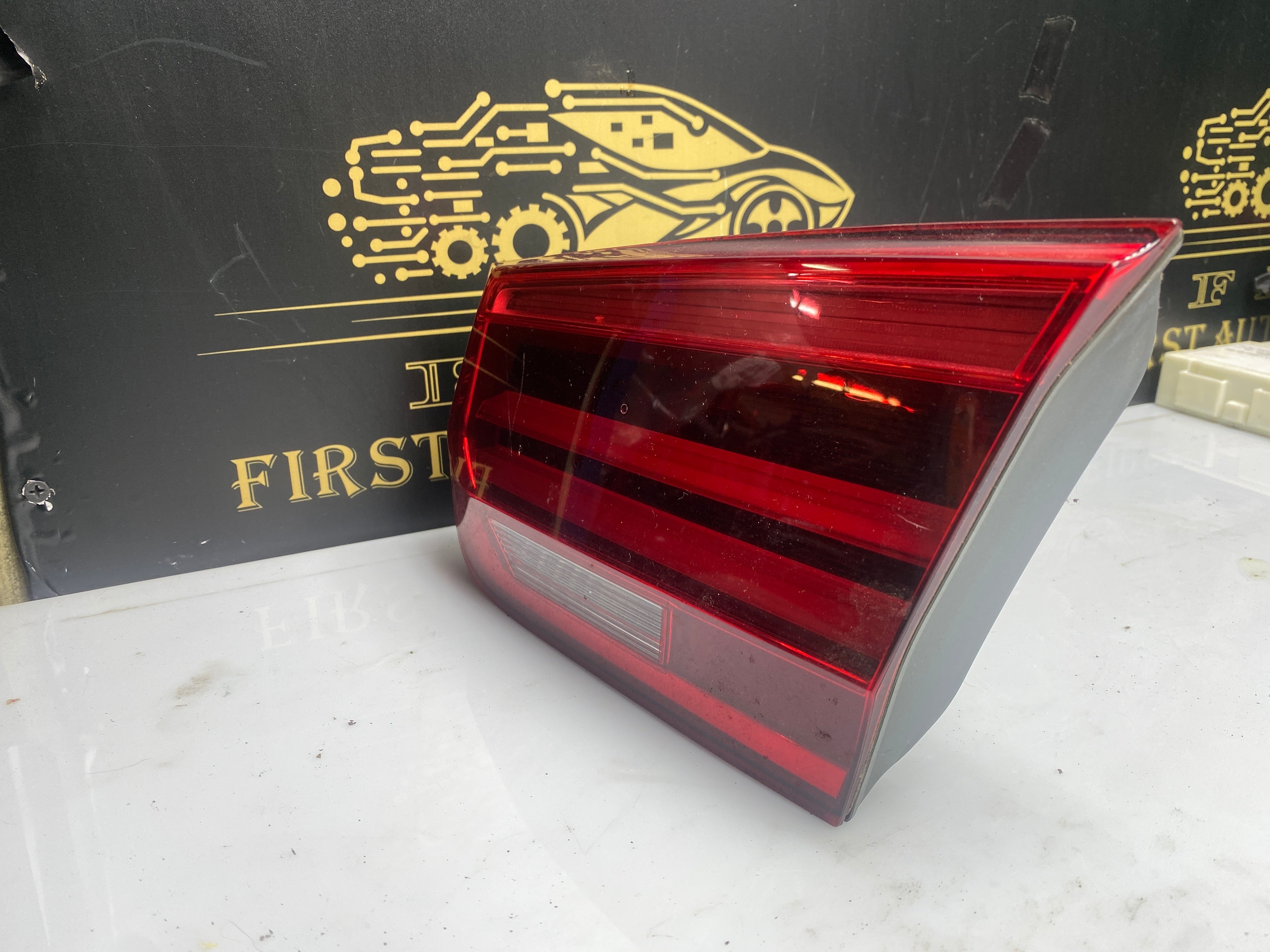 BMW 3 Series F30 LCI Driver Side Rear Inner Tail Light – 2015–2019 (736912007)
