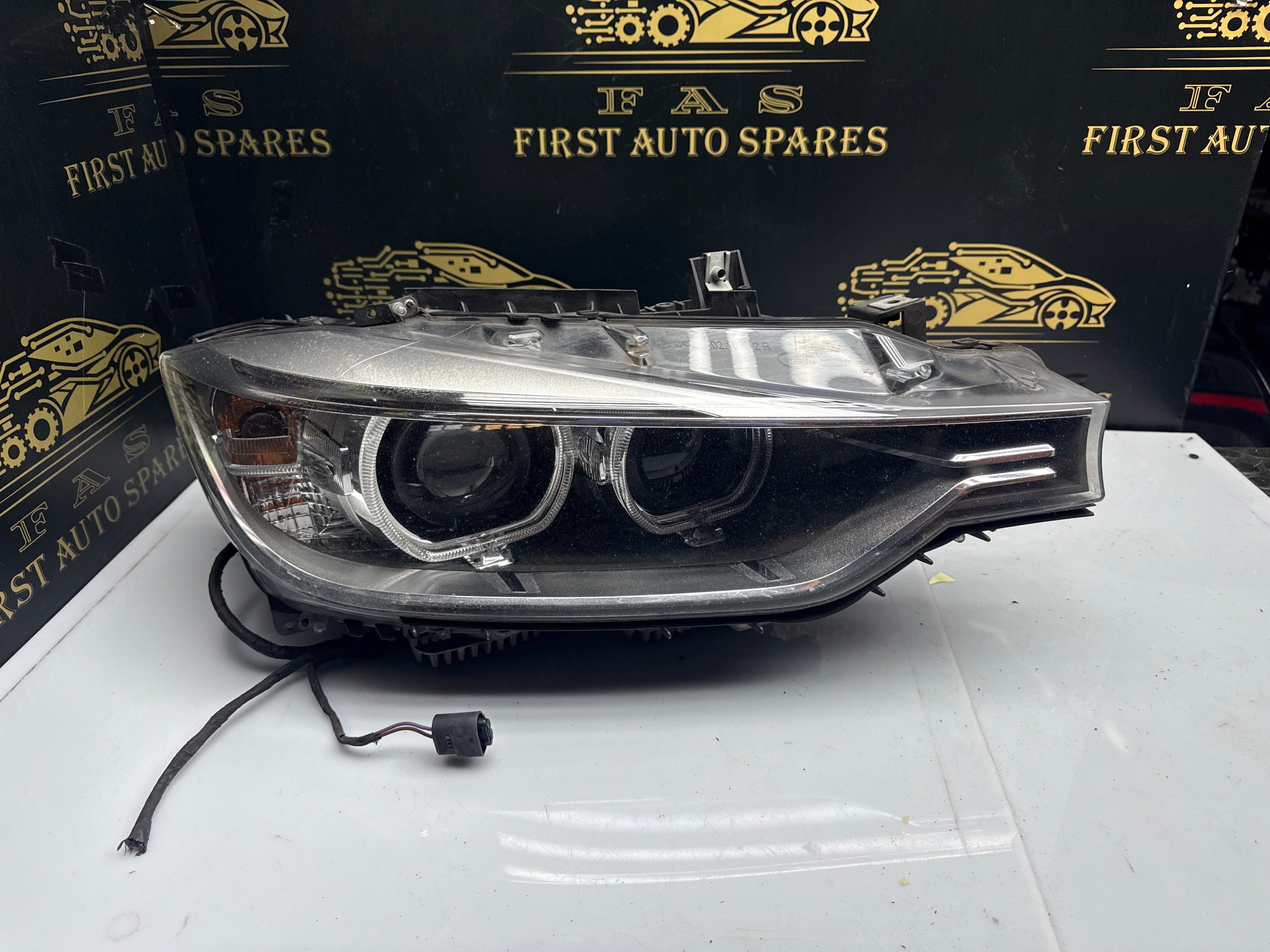 BMW 3 Series F30 F31 Pre-LCI Xenon Complete Right Headlight (7259548)