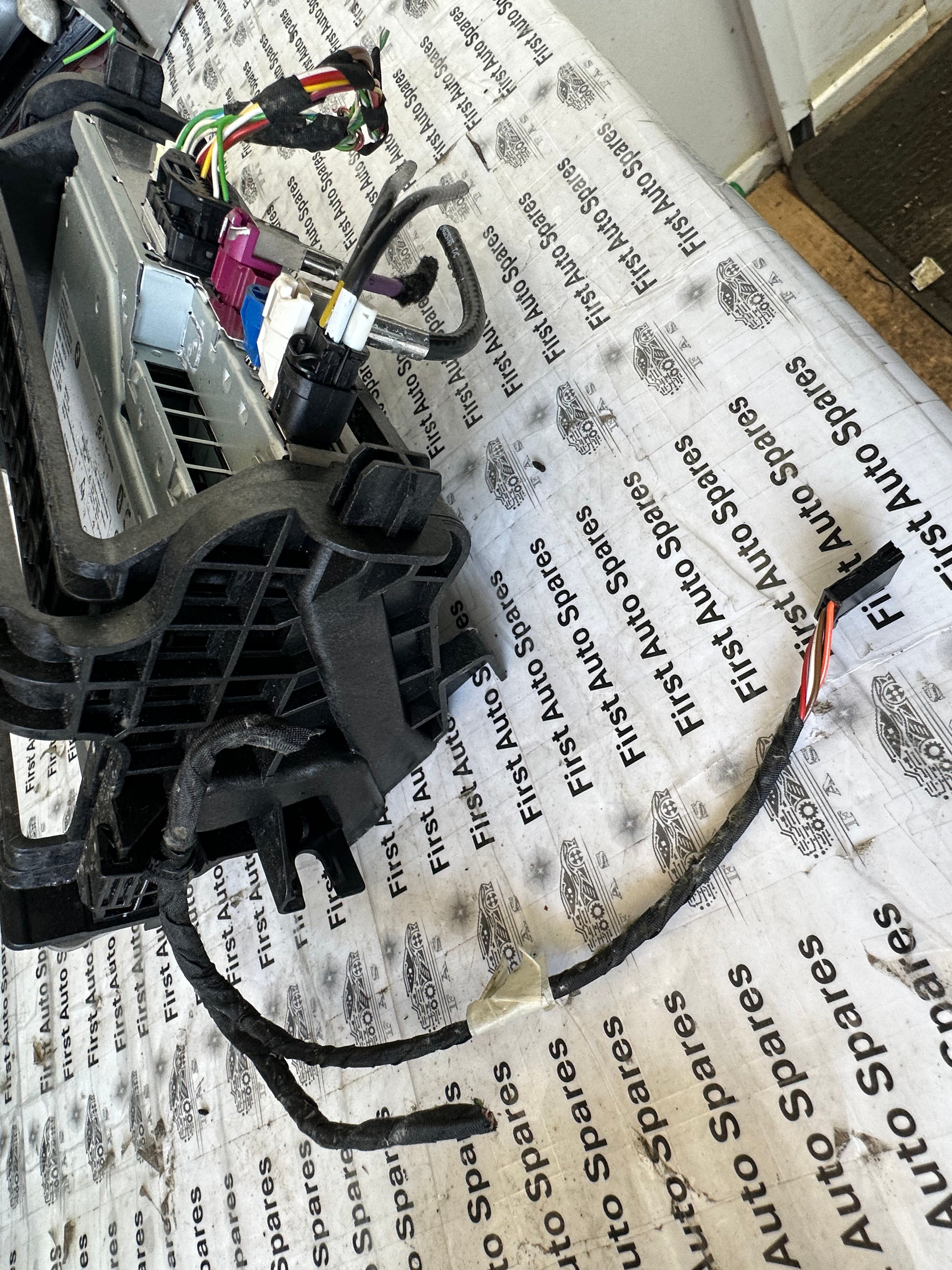 BMW G20 G21 LCI G28 G26 G80 I4 Complete HU Harman System, Multimedia & Navigation (6512 CI 5 B48 564 01)