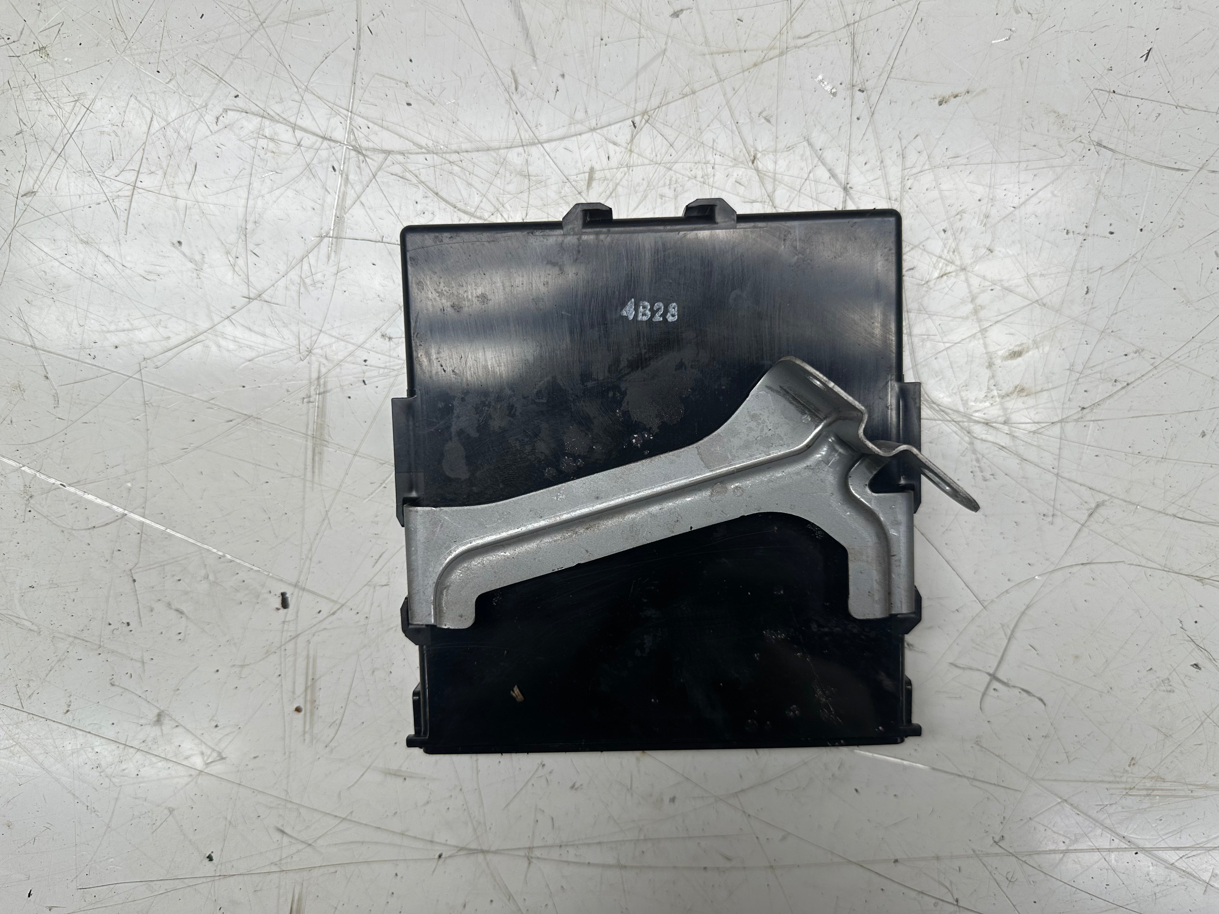 Toyota C-HR 2016–2023 Smart Key Keyless Go ECU Module (89990-F4040)