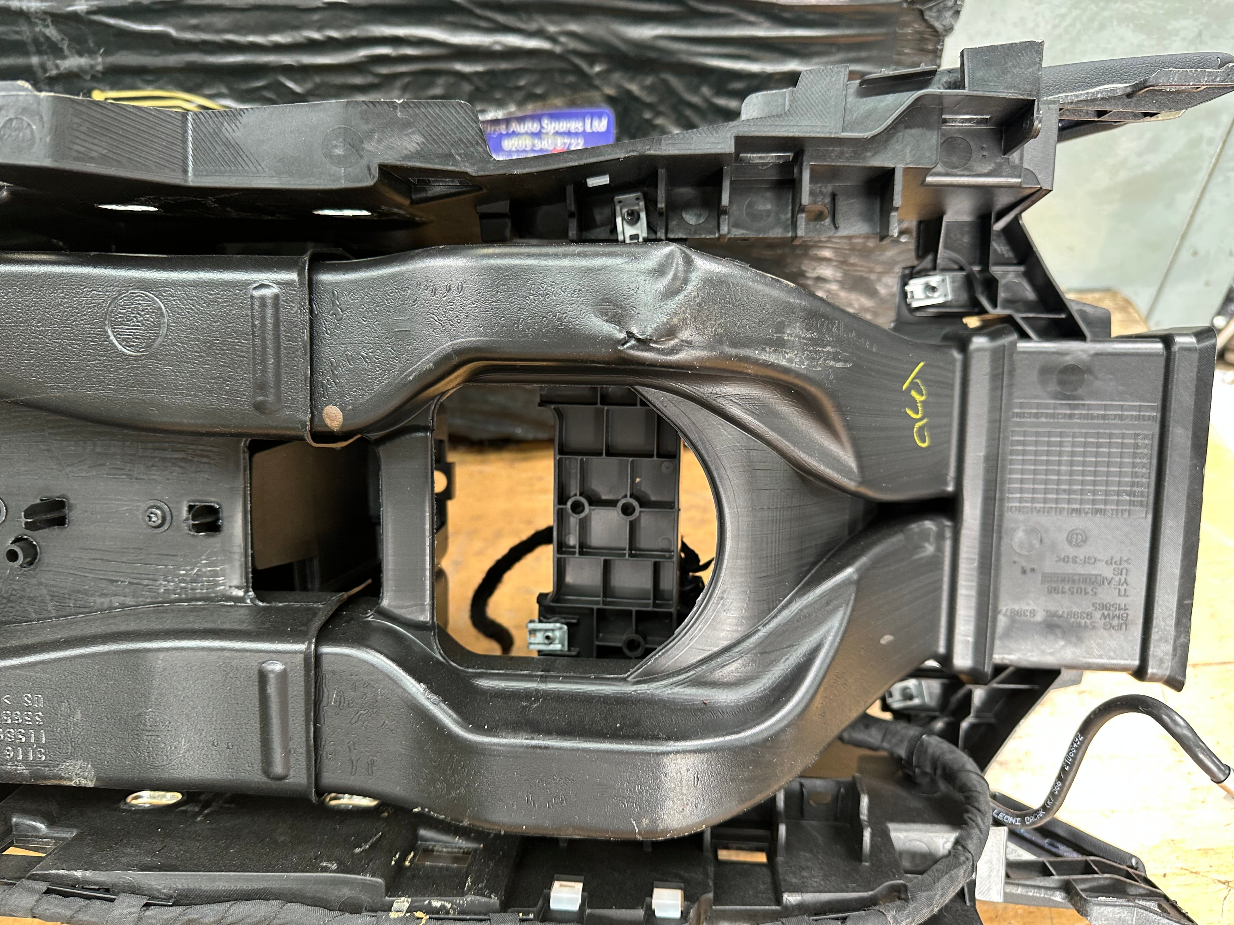 BMW X5 G05 2019 Center Console (939987309) (6521913785449) (9399726)