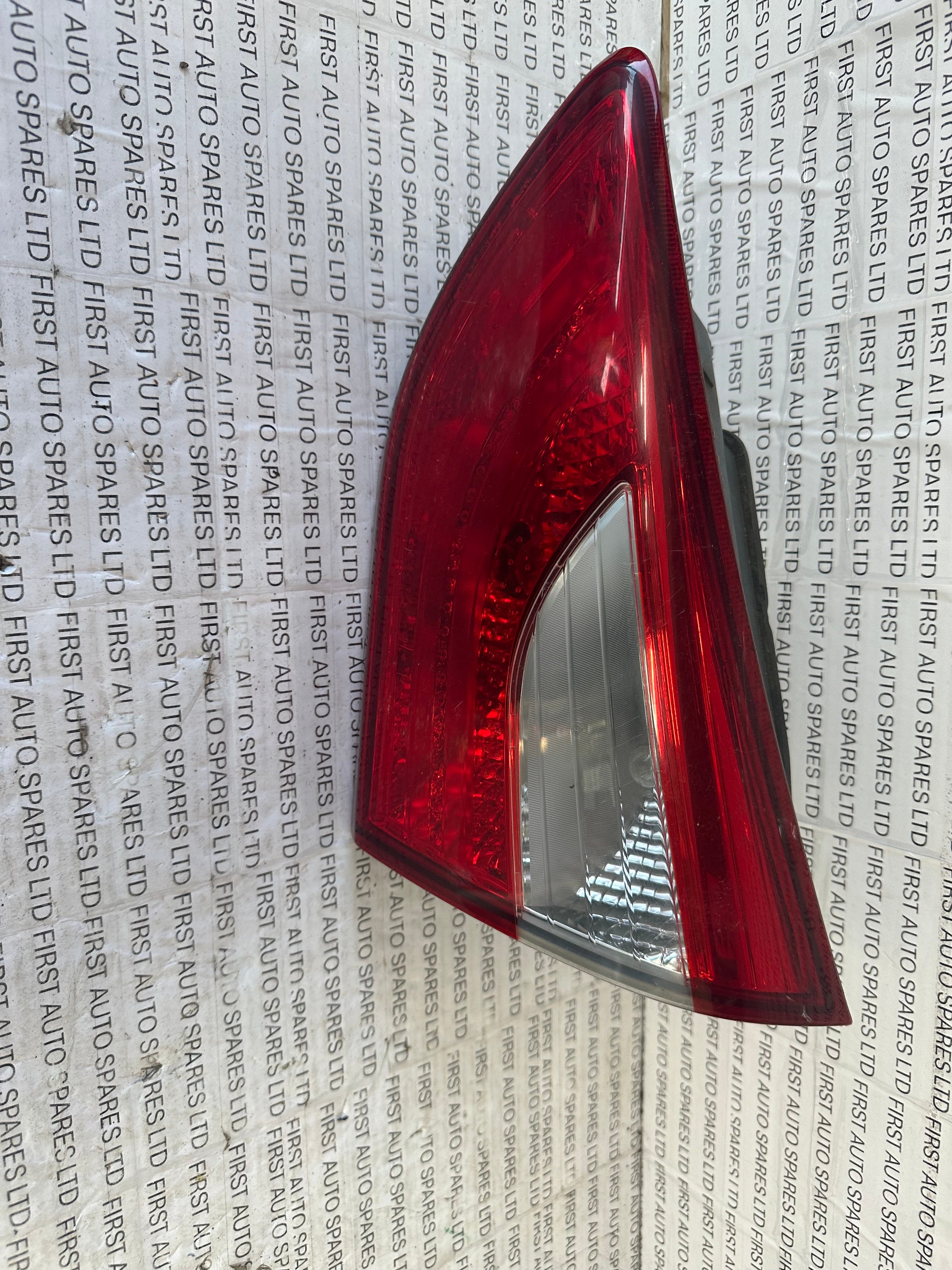 Hyundai i30 Rear Inner Right Tail Light (92404-A50)