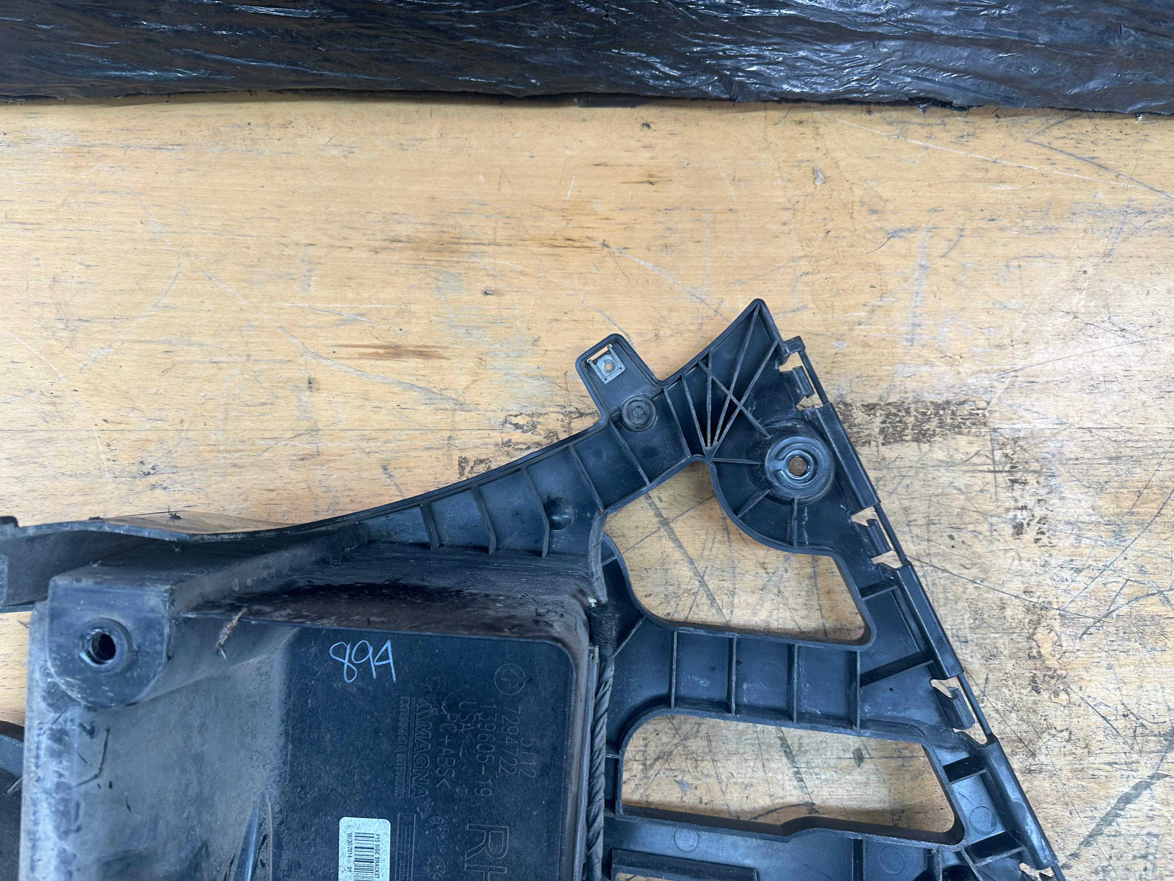 BMW X5 Series F15 Rear Bumper Bracket Right Driver Side (7294722) (139605-19)