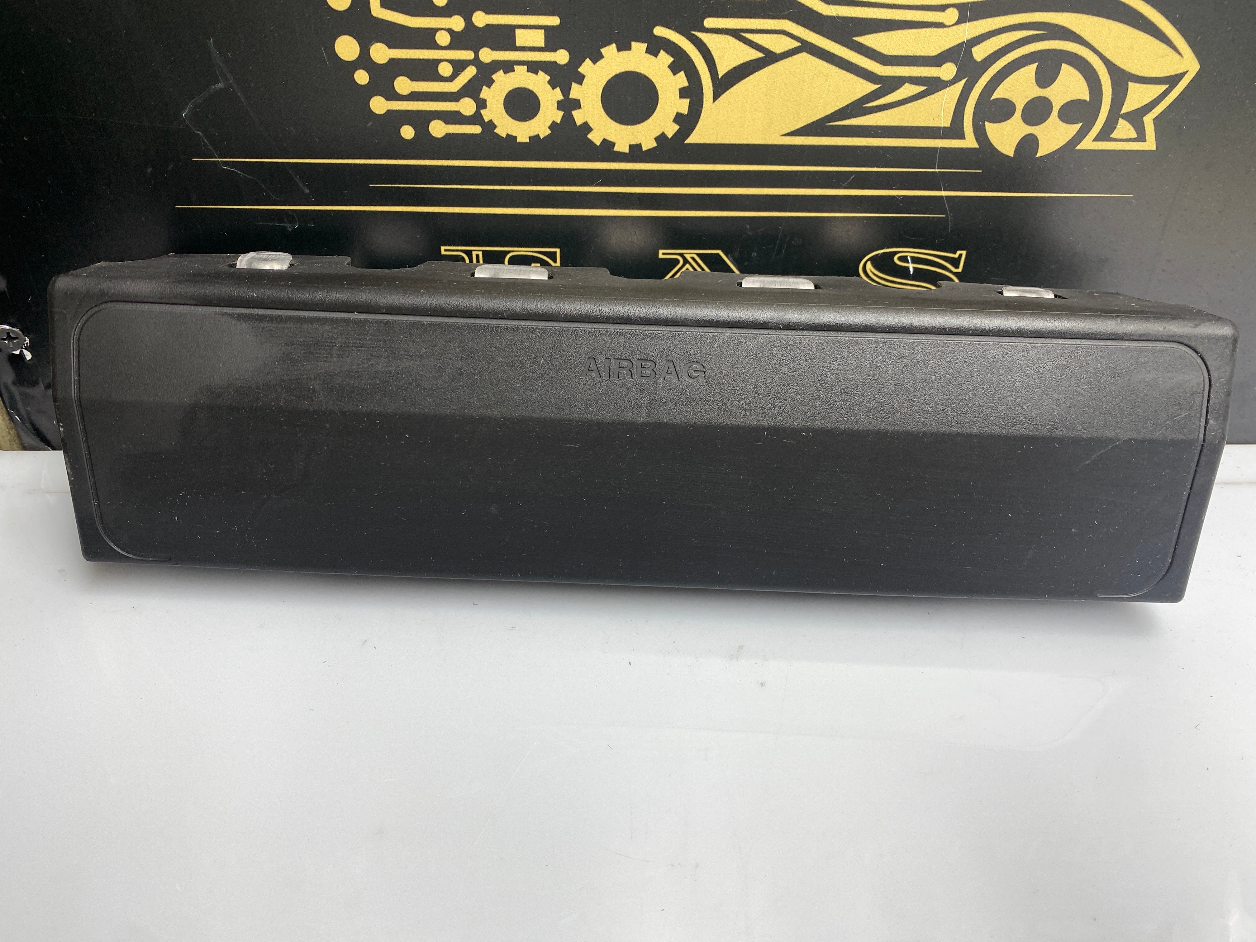 BMW 5 Series G30/6 Series G32 GT Right Passenger Side Knee Protection Module (6820576-04)