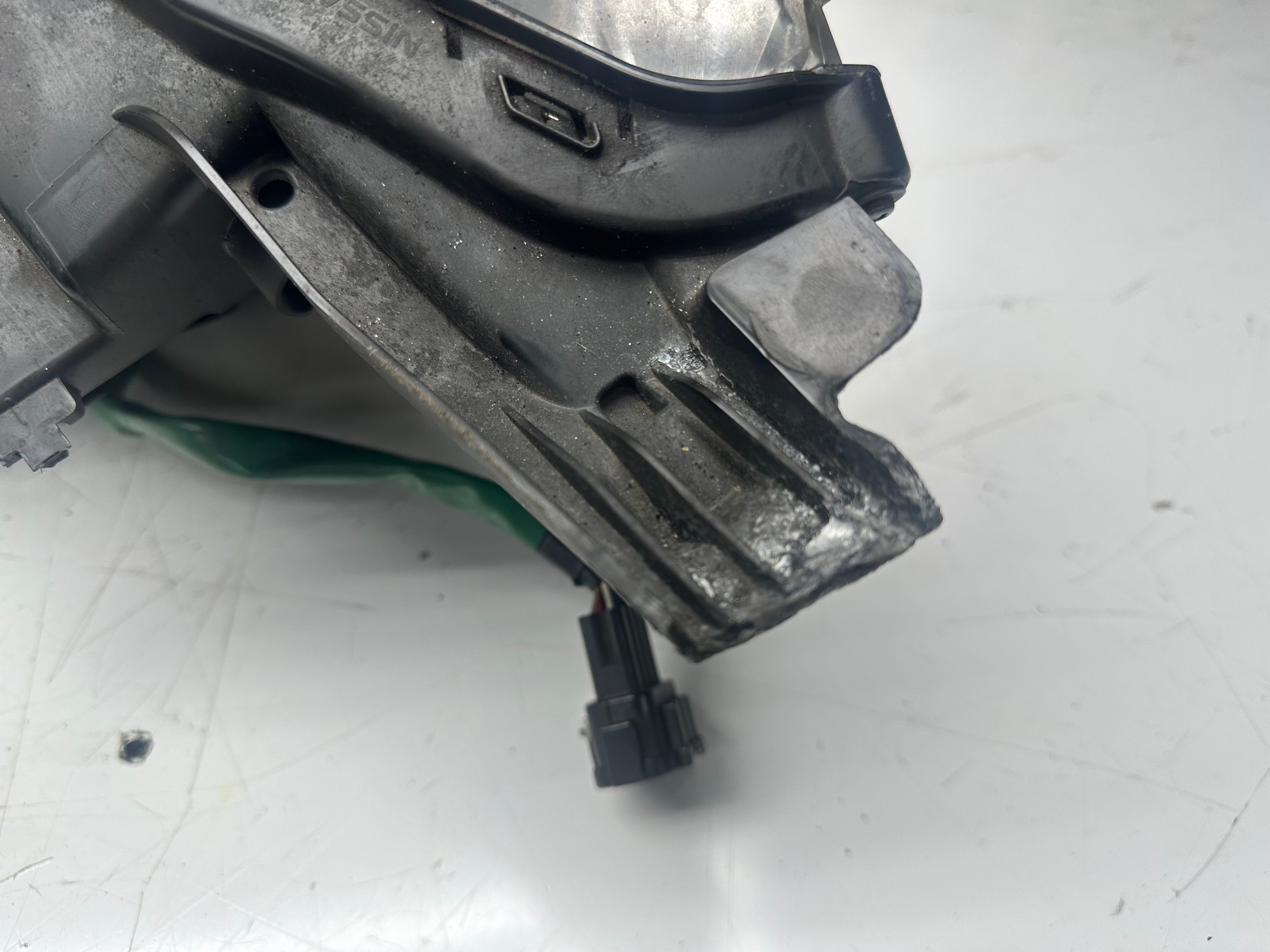 Nissan Leaf MK2 2018 Right Headlight (26010 5SJ5A)