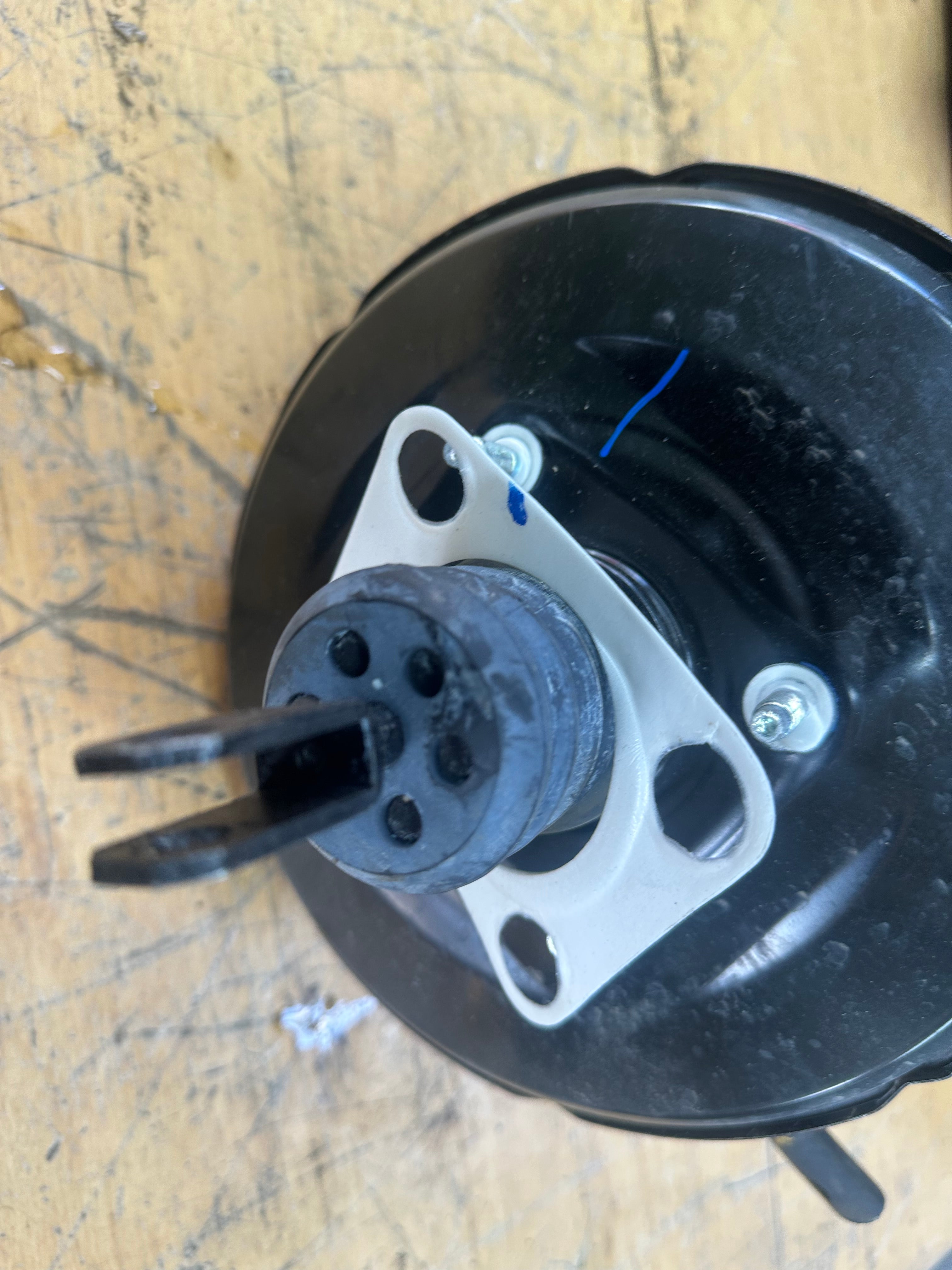 Hyundai i10 2016 Brake Master Cylinder with Servo (58500-B9982) (KBX30567)