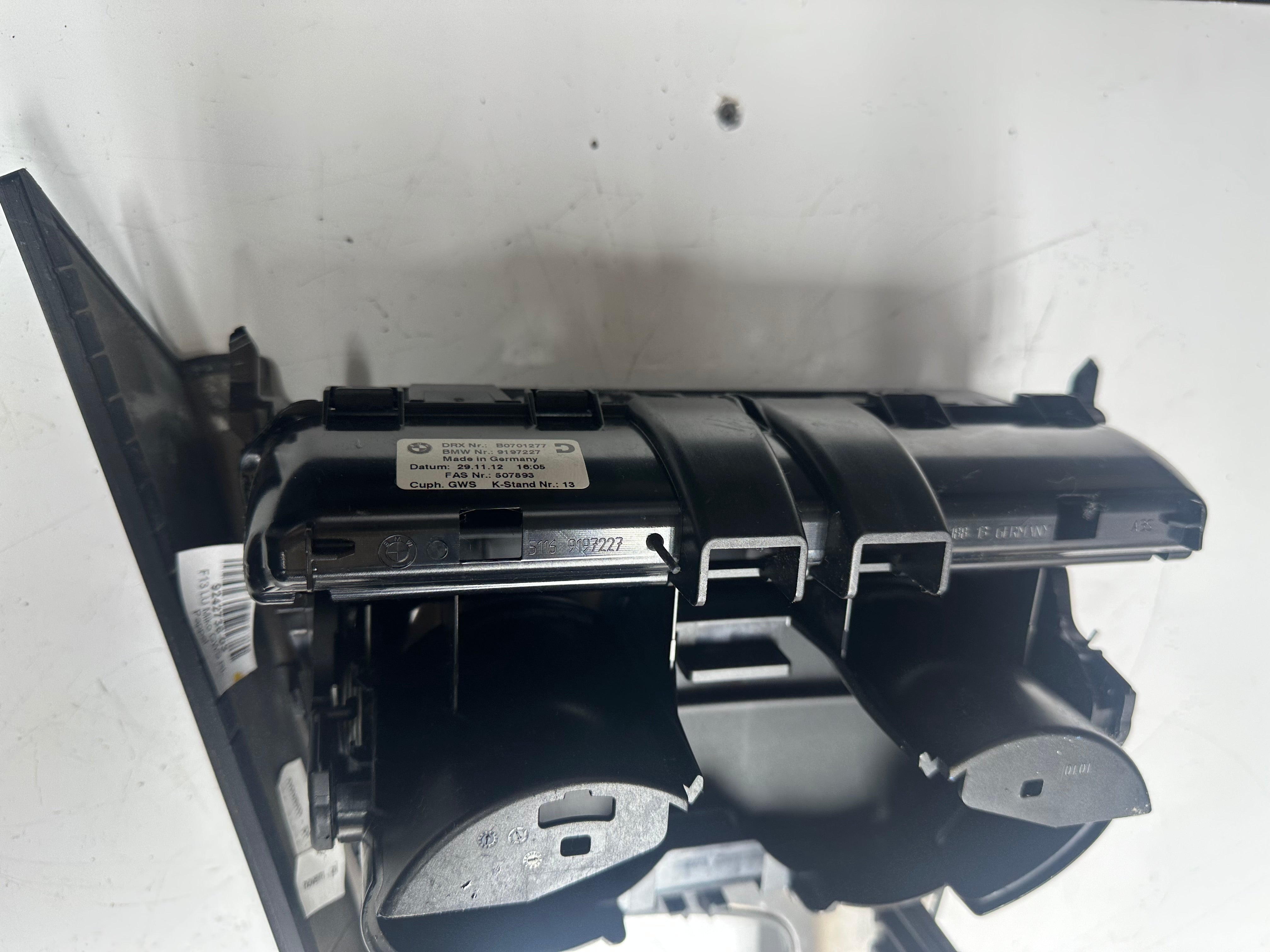 BMW 6 Series F12 Cup Holder & Facia (9197227) (B0701277) (6131 9202951/02)