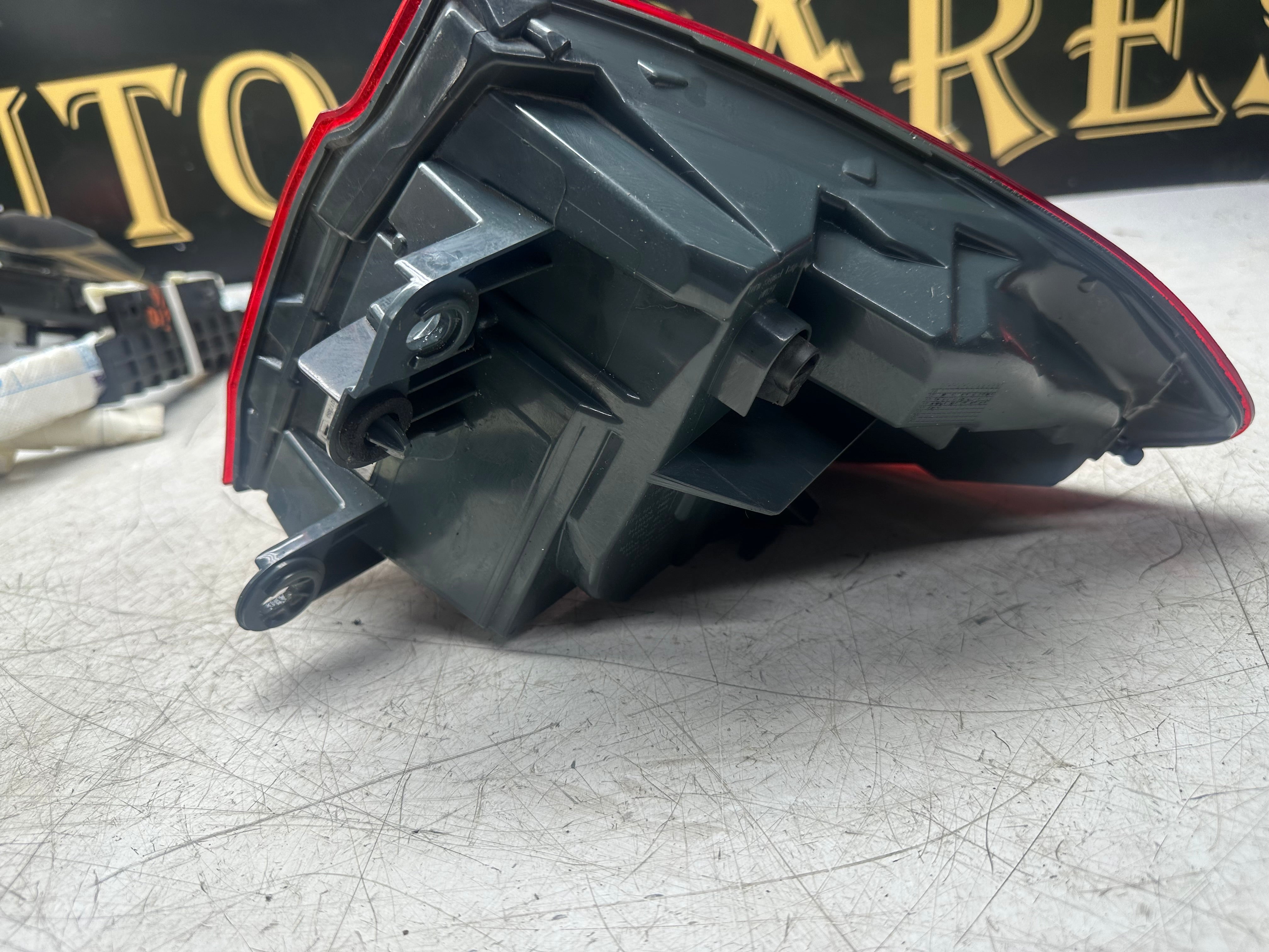 BMW 3 Series F30 Rear Left Outer Light 2SD012147 – 2012–2018