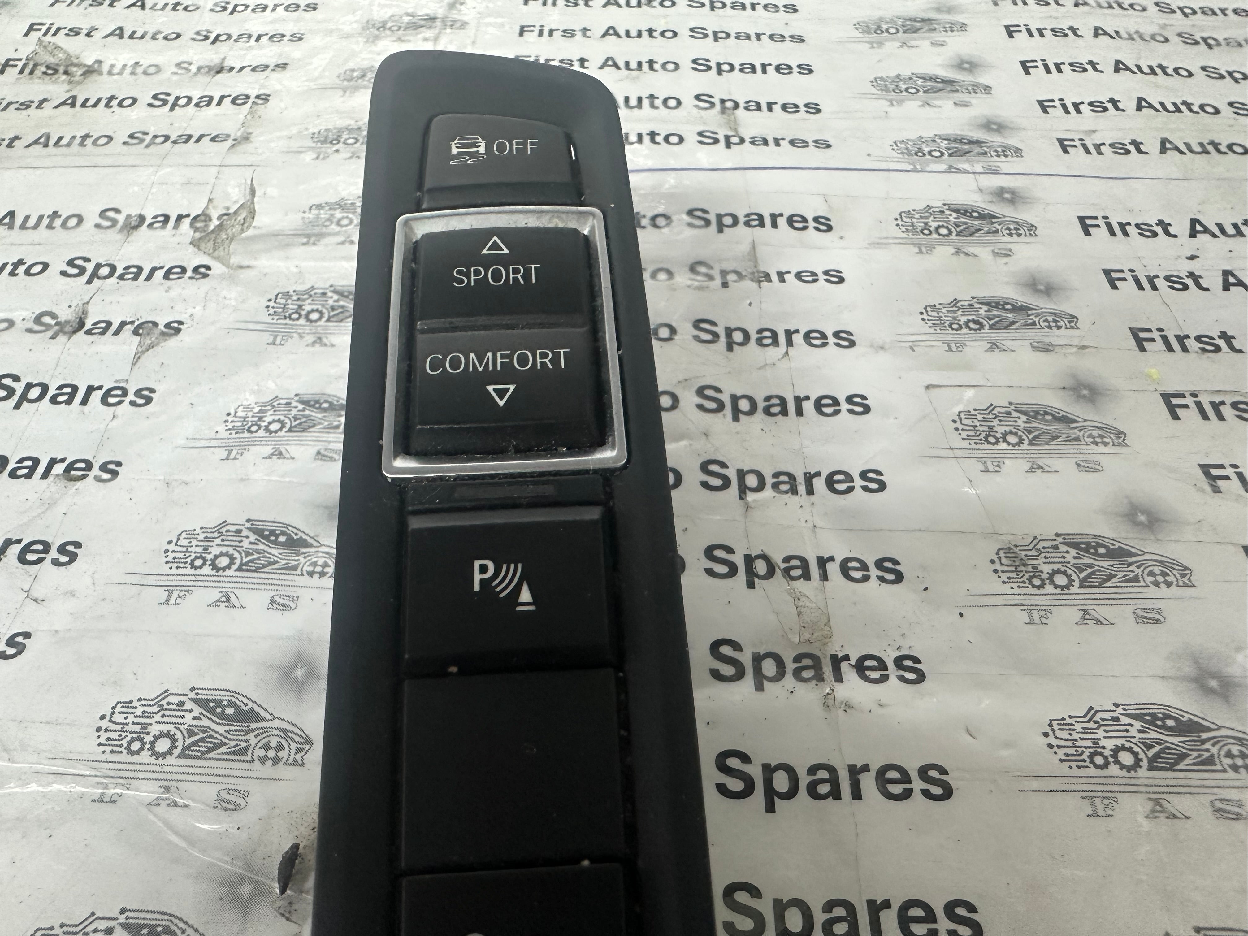 BMW X5 X6 F15 F16 Parking Brake Mode Switch (9262725-04)