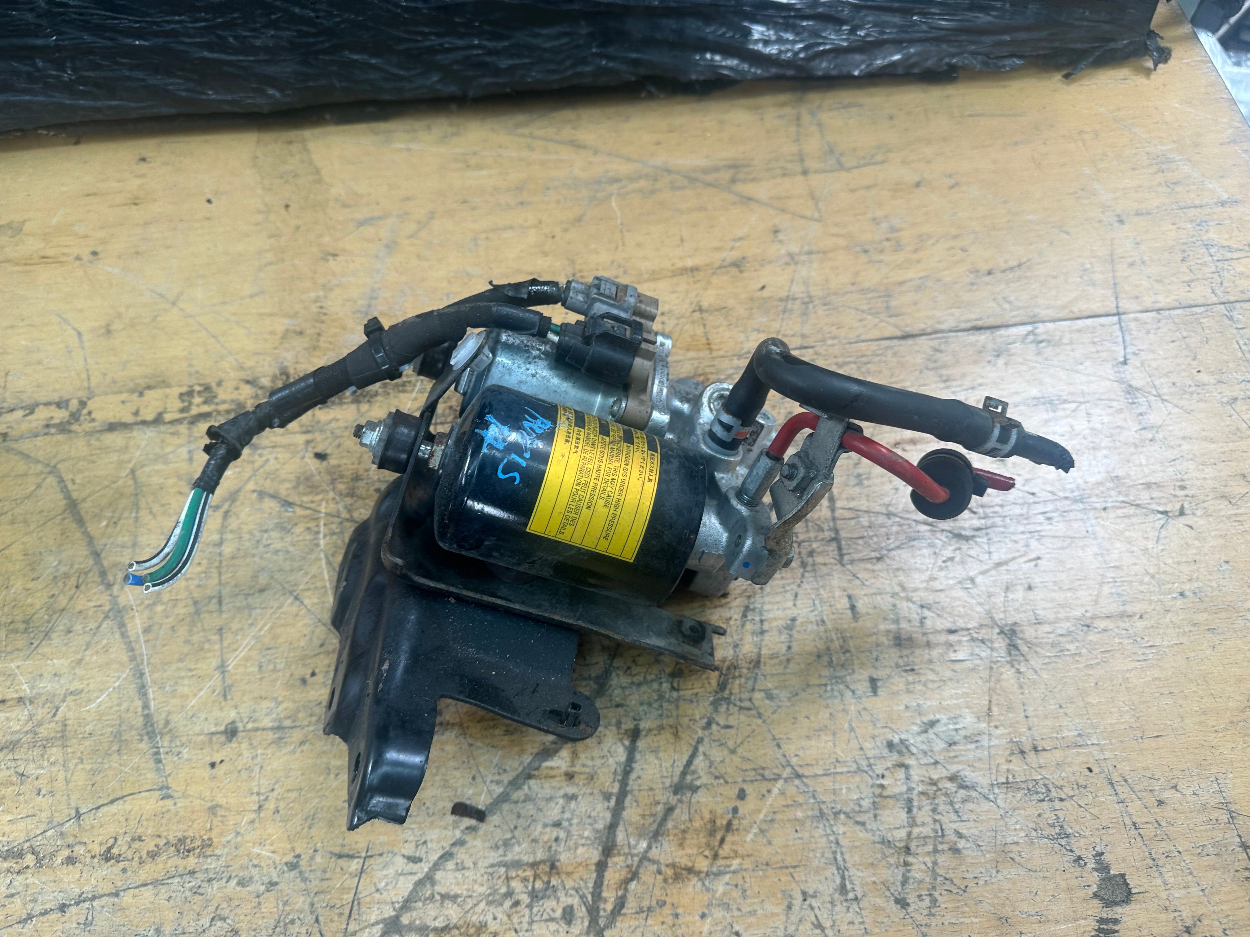 Toyota Auris 2010-2019 1.8 ABS Pump Brake Booster Actuator (47070-12010)