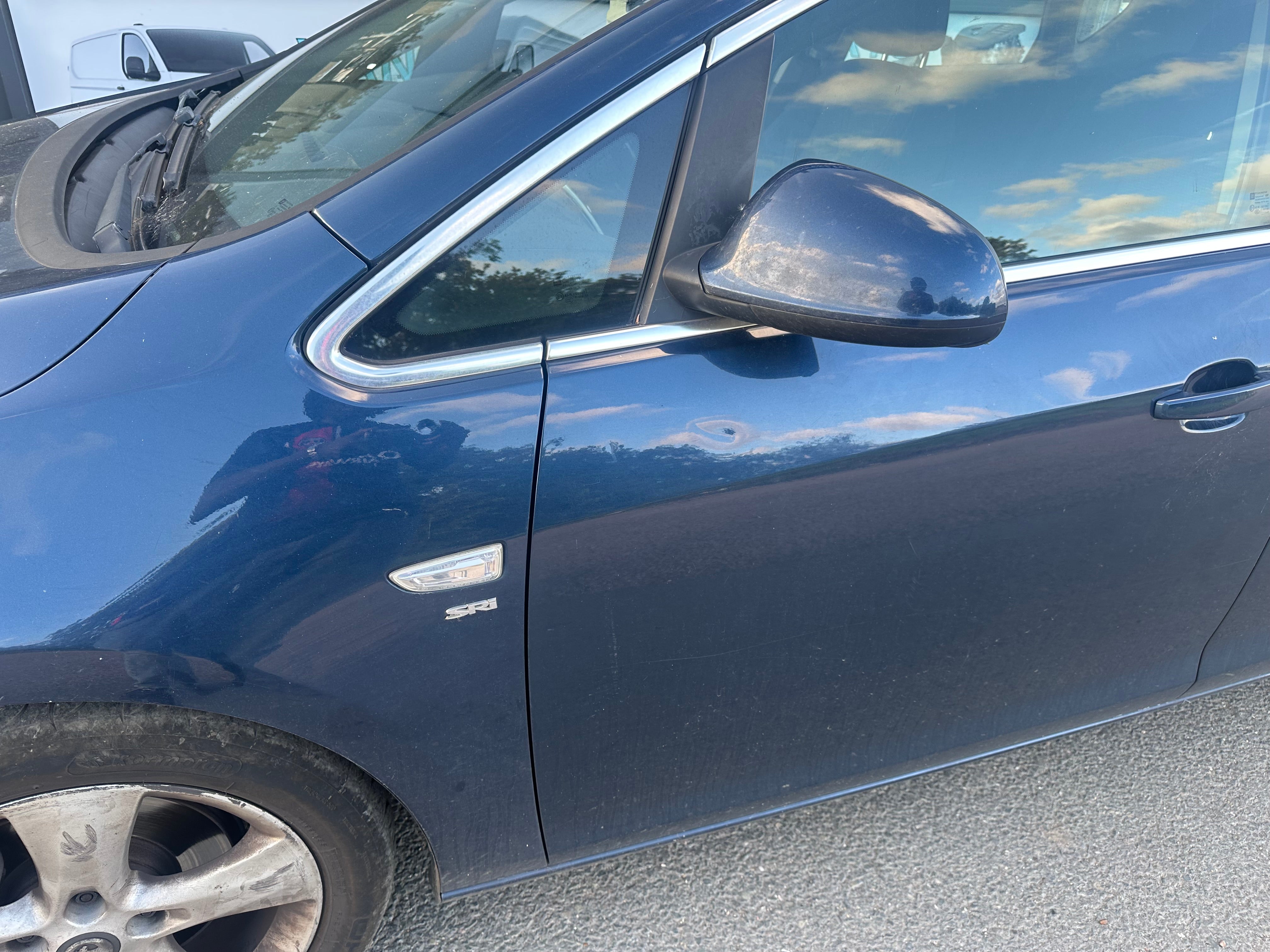 Vauxhall Astra SRi CDTi 2010 For Parts or Full Vehicle Sale (Price For A Wheel Nut Only)