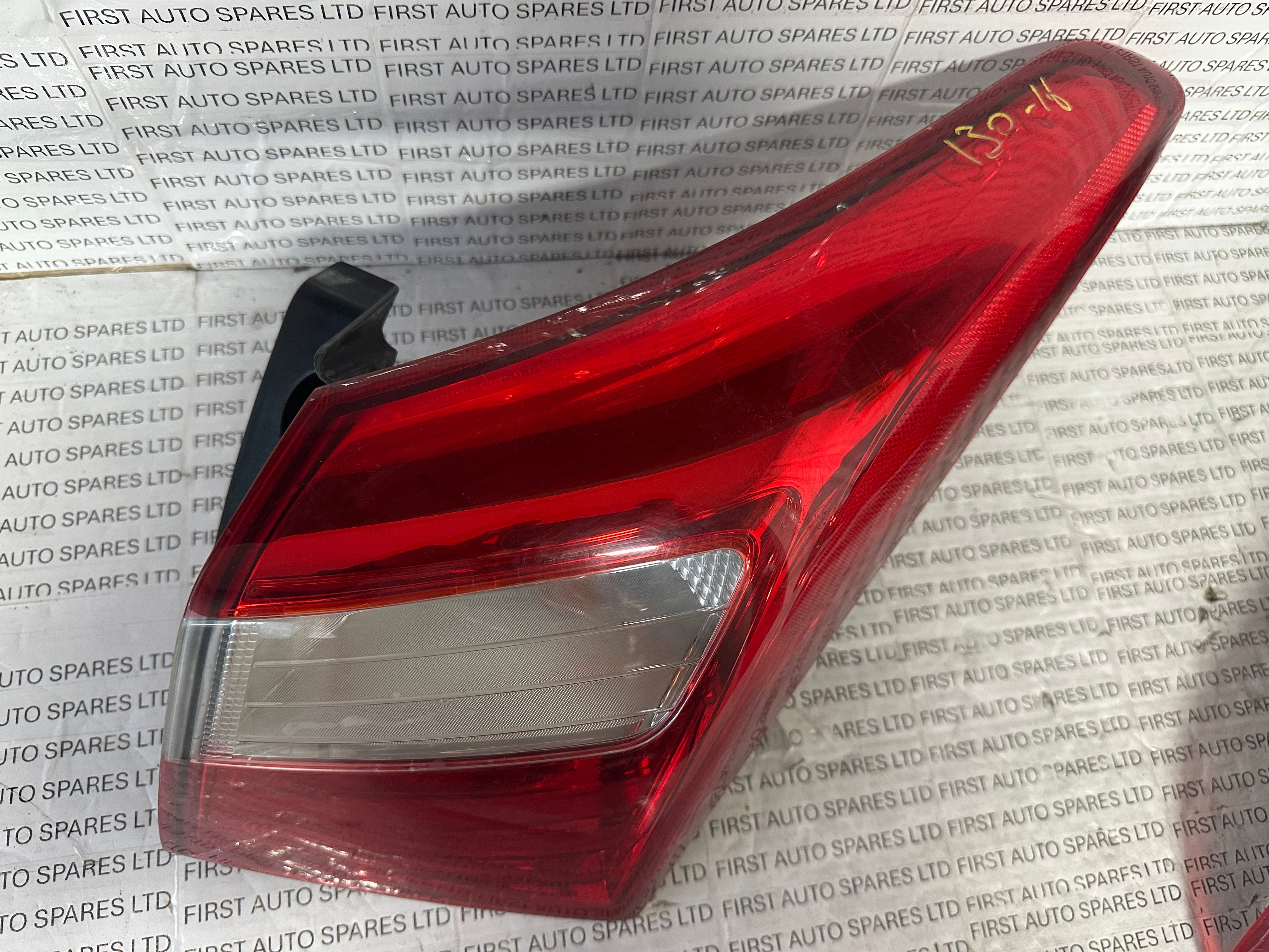 Hyundai i30 2016 MK2 Hatch Outer Right Rear Tail Light (92402-A50)