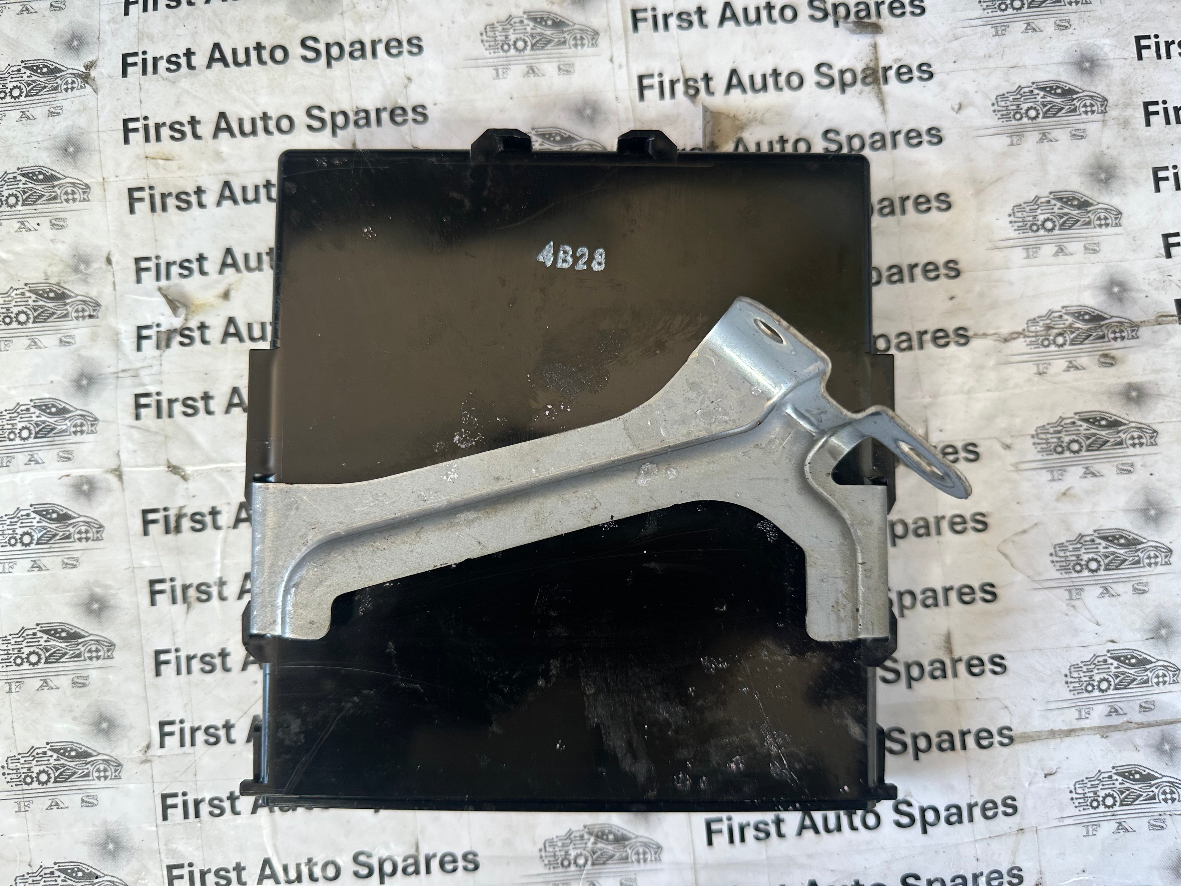 Toyota C-HR 2016–2023 Smart Key Control Module Unit (89990-F4040)