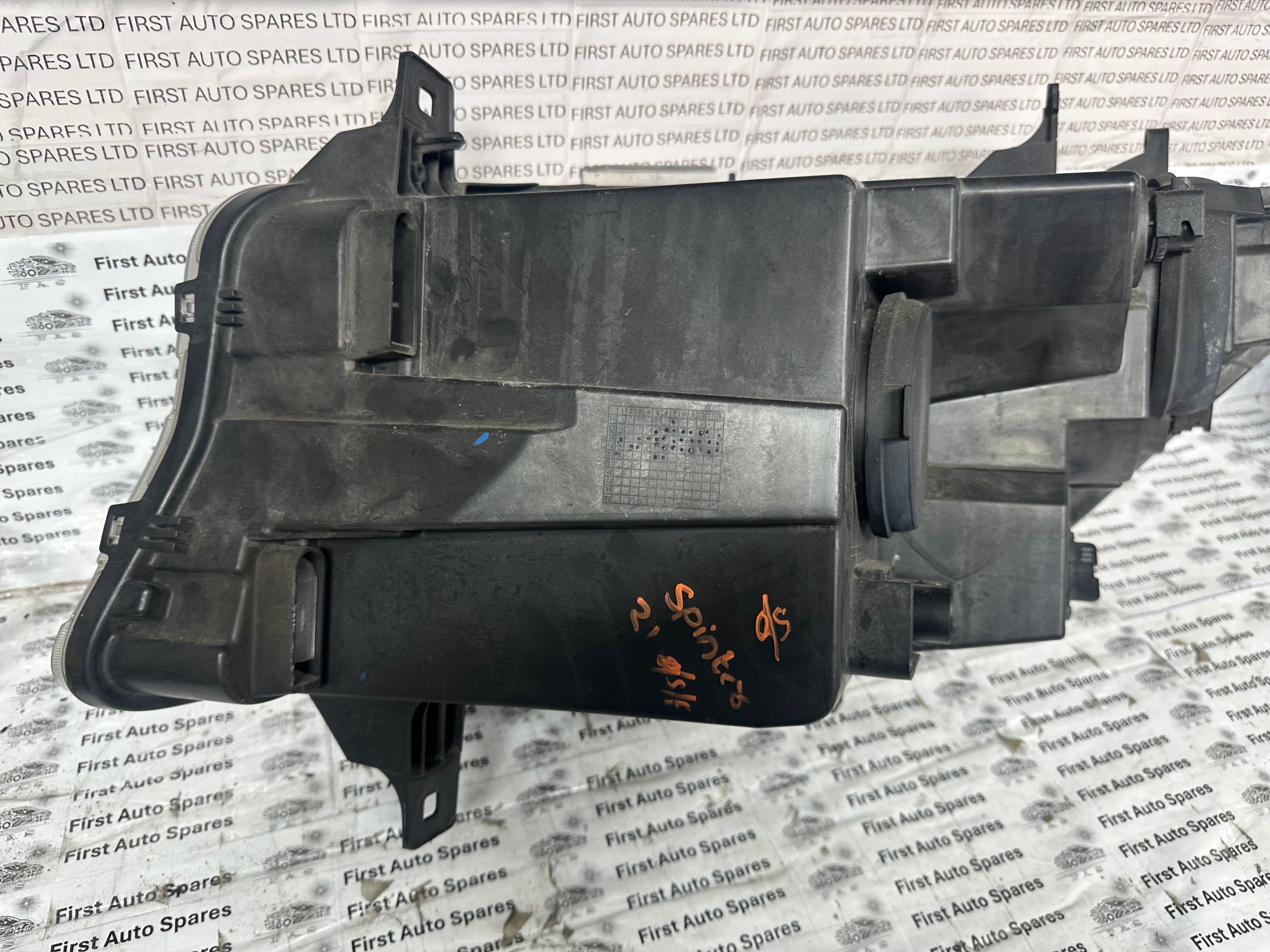 Mercedes Sprinter MK3 2018-2024 Right Headlight (A9109060300) (90139097AE)