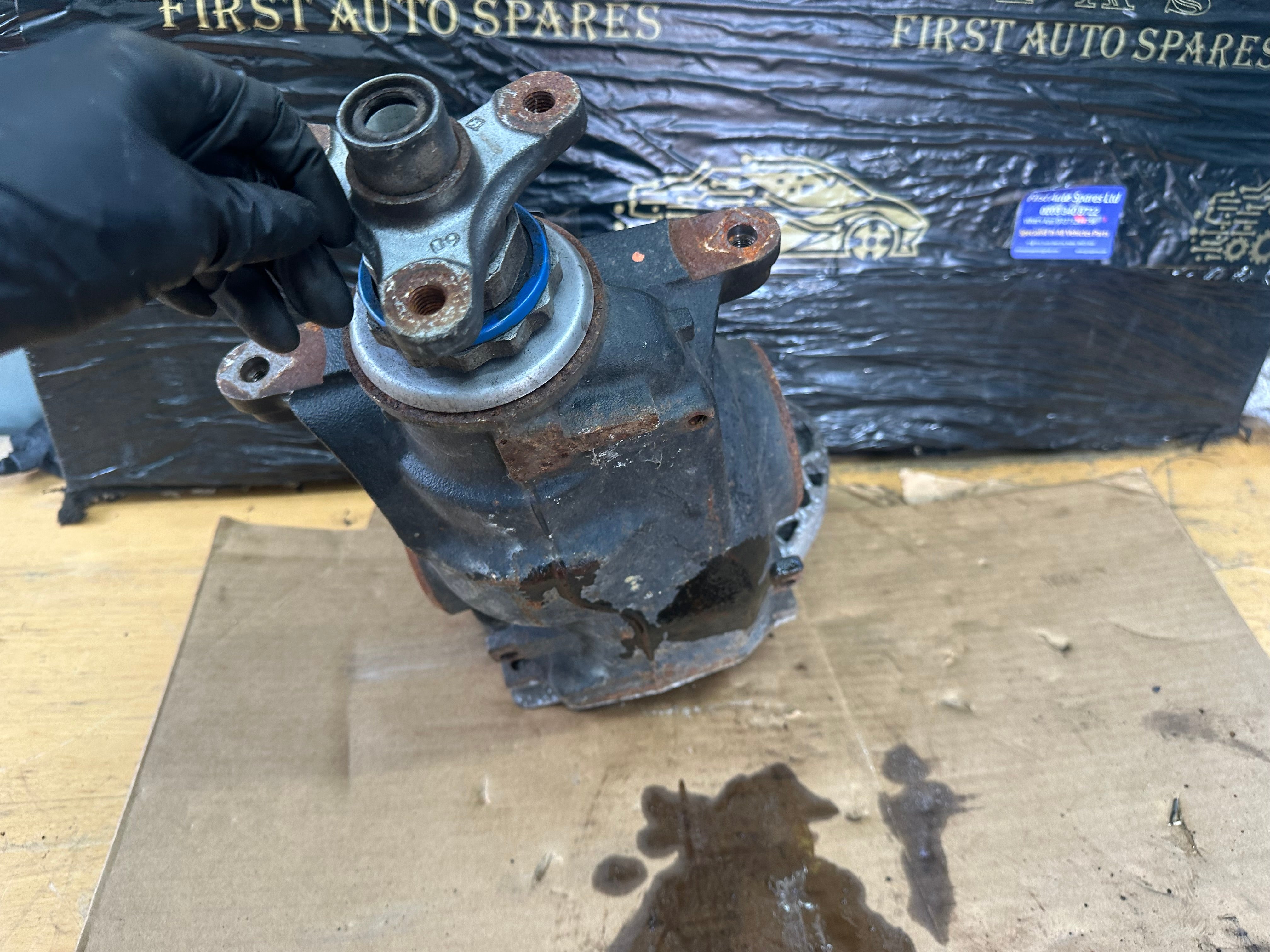 BMW 3 Series Rear Diff Differential 2.81 Ratio (8485723-03)