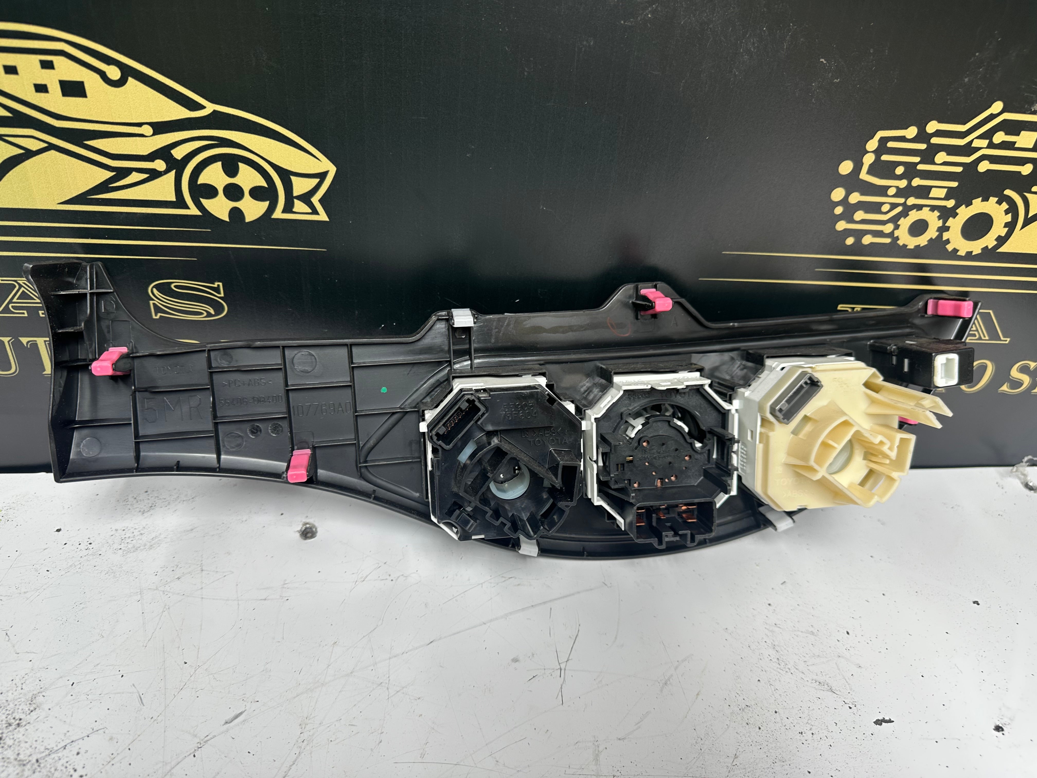 Toyota Yaris Climate Control Panel Manual Petrol (55406-OD400) (107769A0)