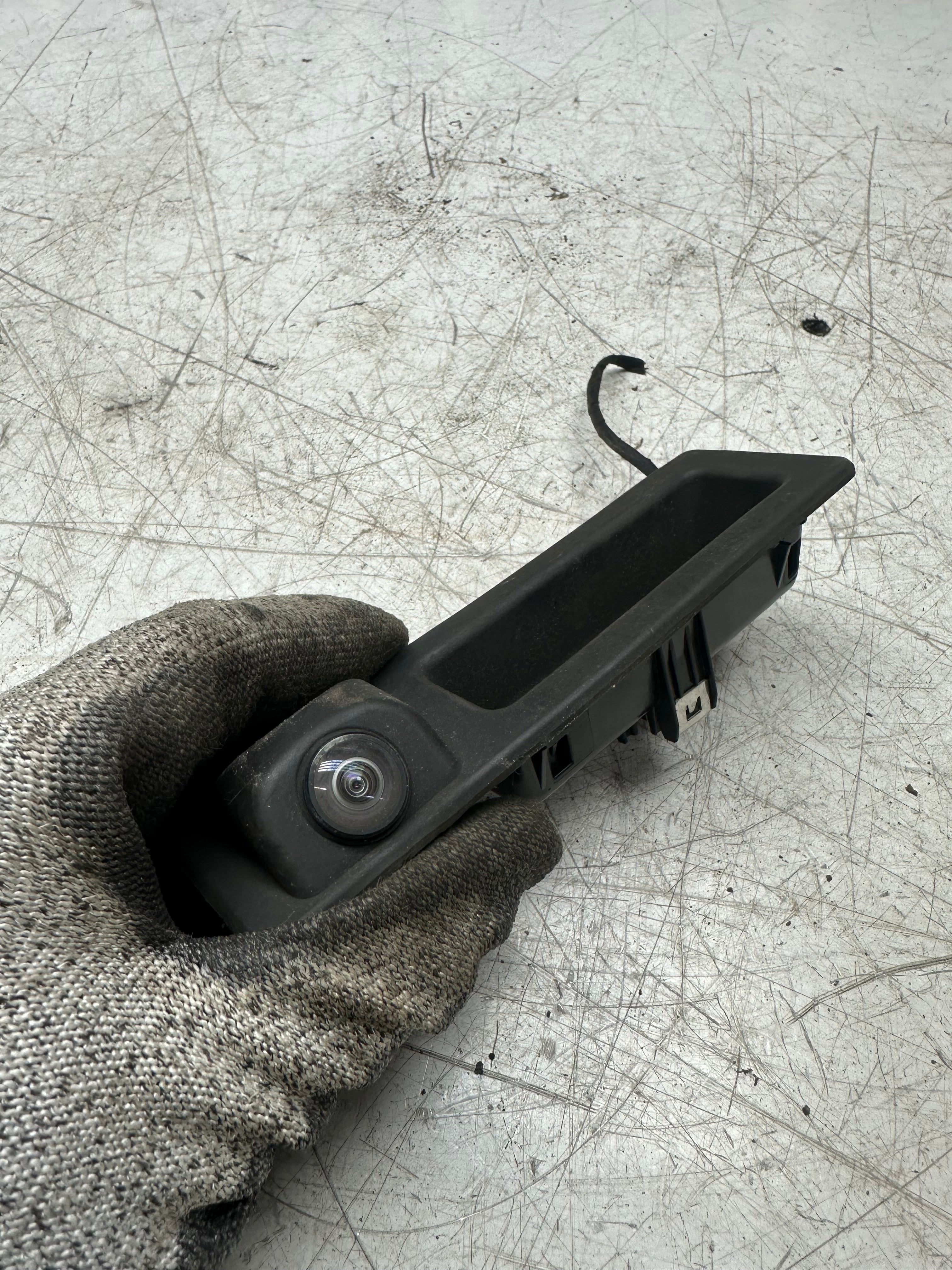BMW X5 F15 Tailgate Boot Handle with Reverse Camera (51247345700)