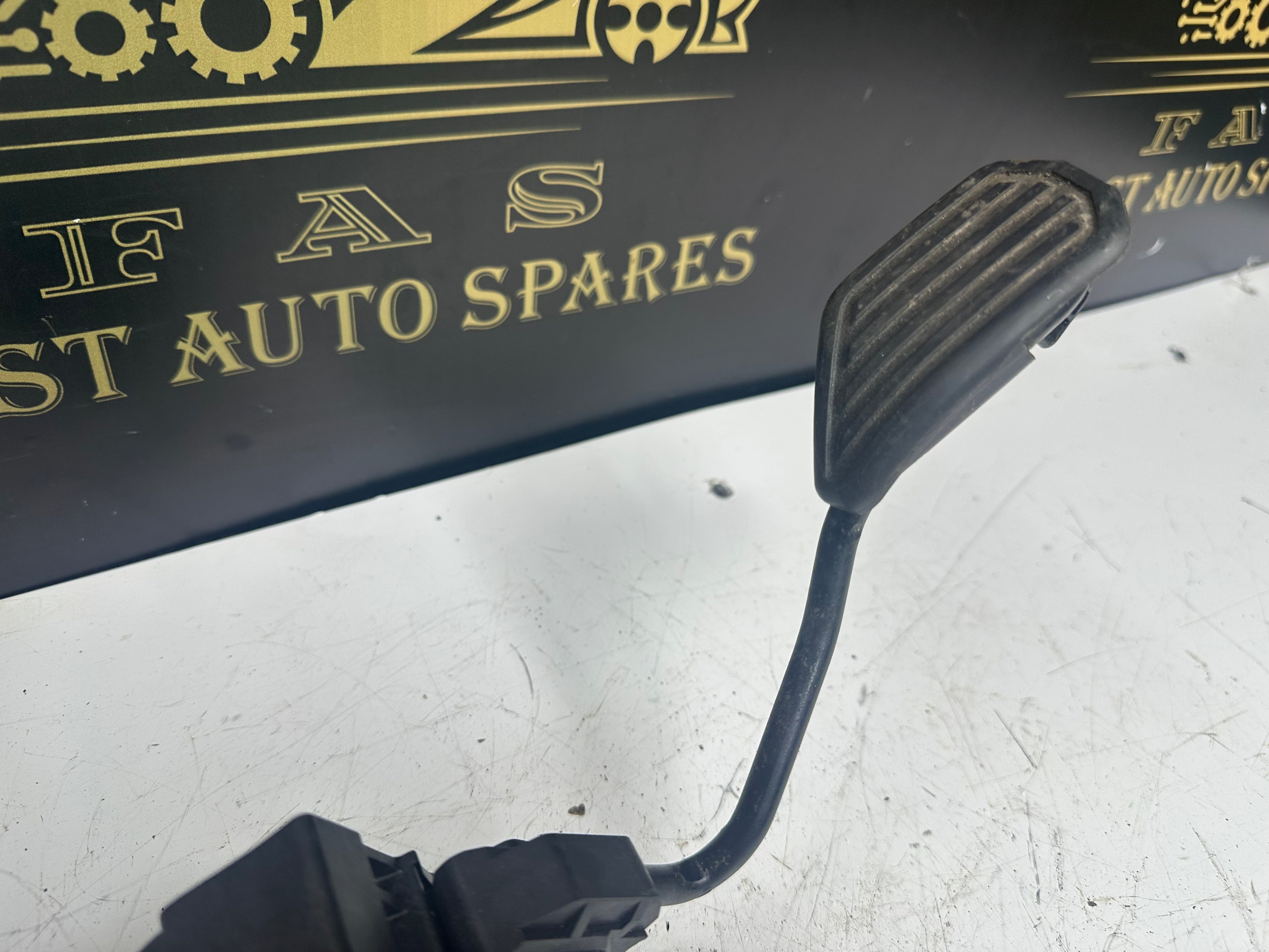 Toyota Yaris Electric Accelerator Throttle Pedal (78110-ODO4O)