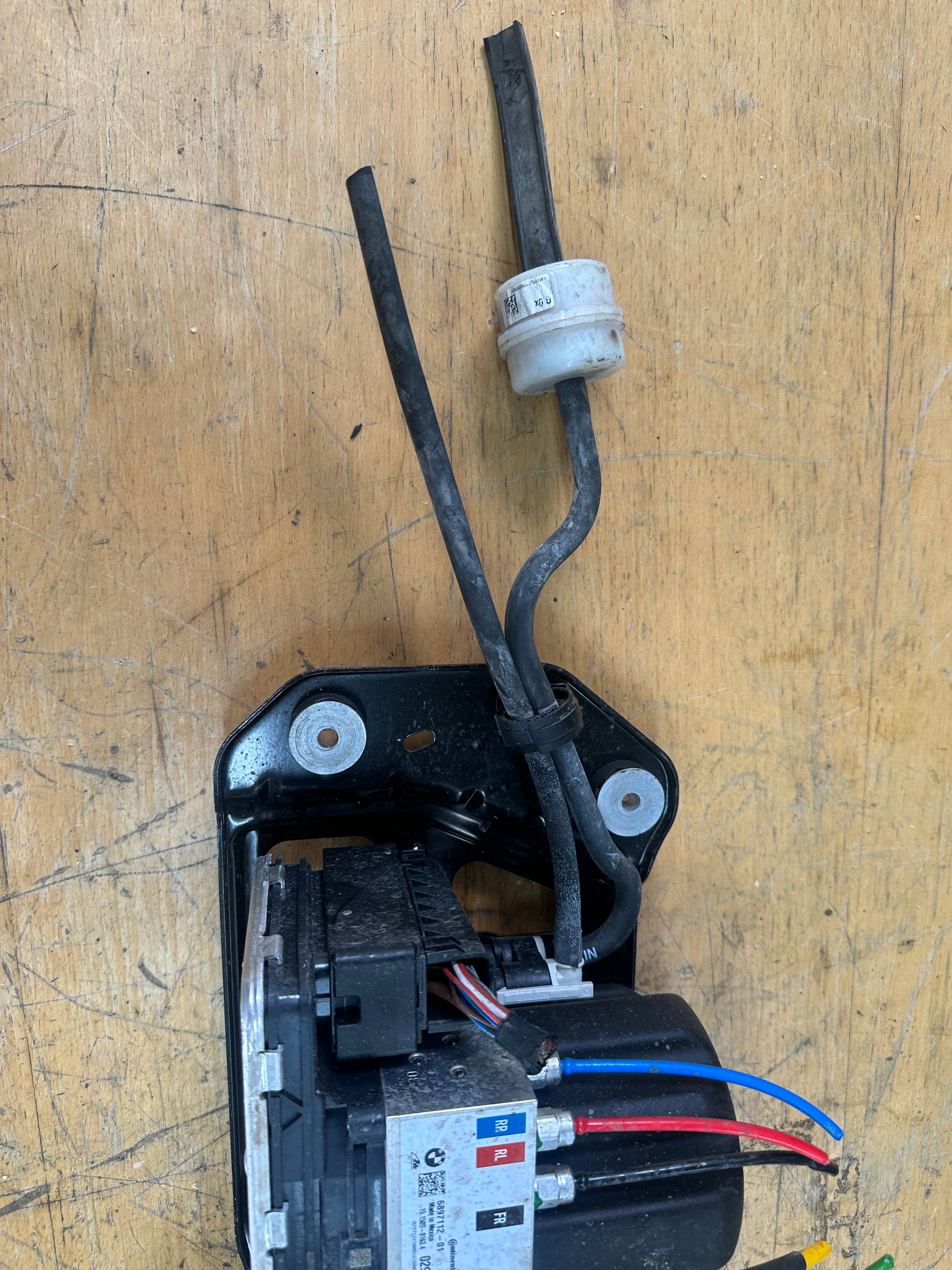 BMW X5 Series G05 2019 Air Suspension Compressor Pump Module 2ALF (6897112)