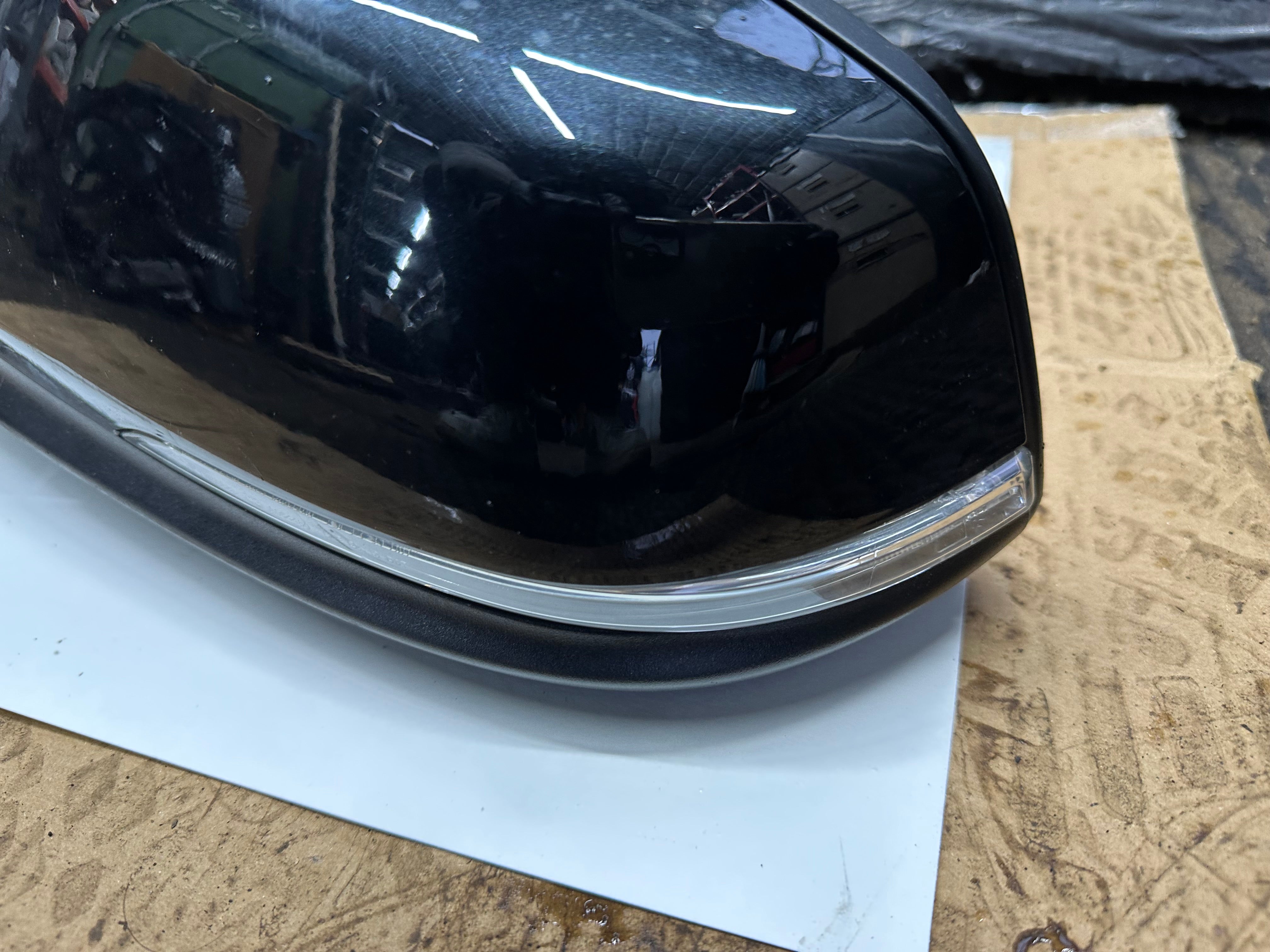 BMW X1 F48 2021 Left Passenger N/S Wing Mirror 5-Pin Plug (233656069)