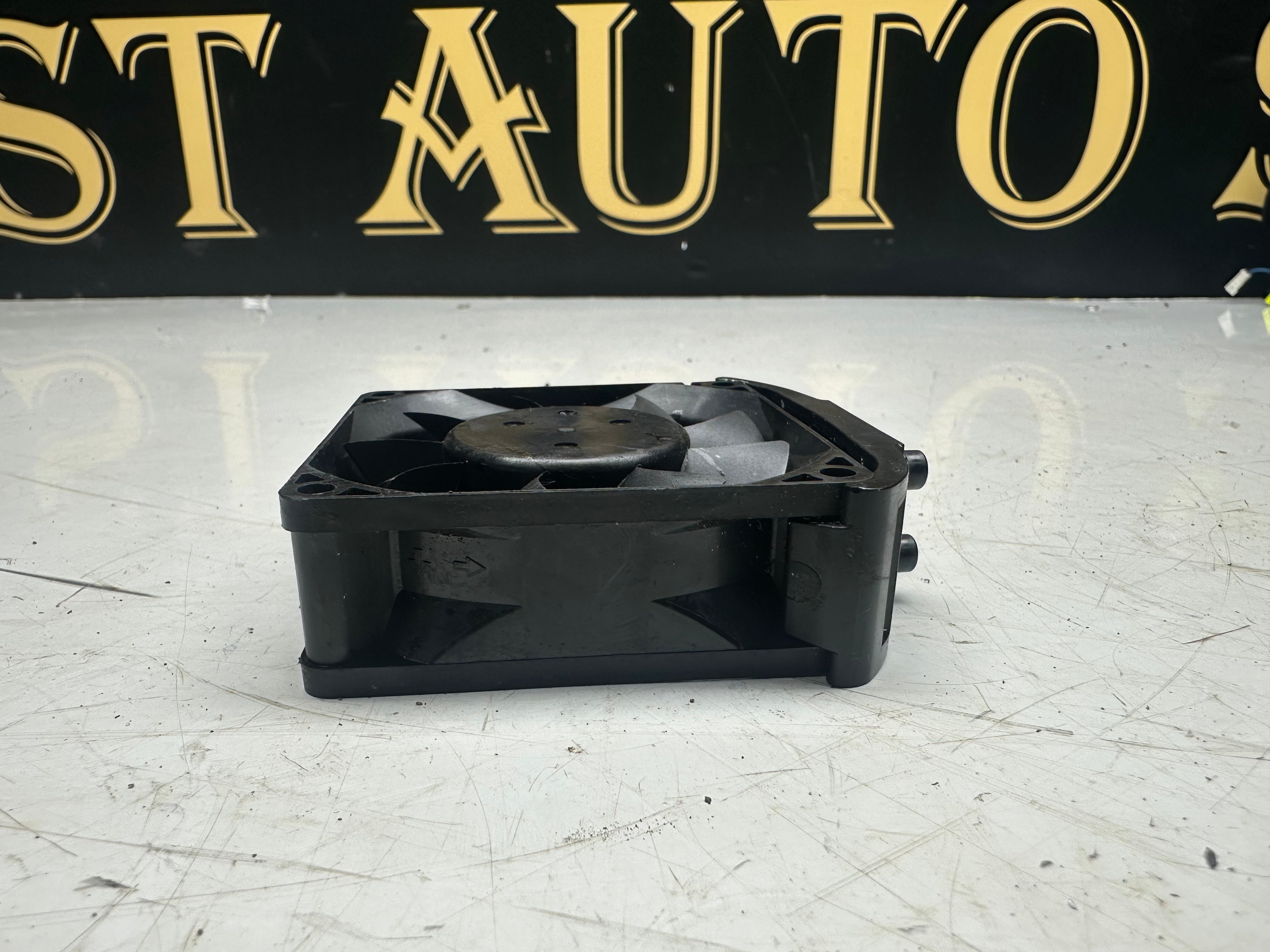 BMW i3 REx 2018–2022 Amplifier Cooling Fan Blower (6515 6983075-02)