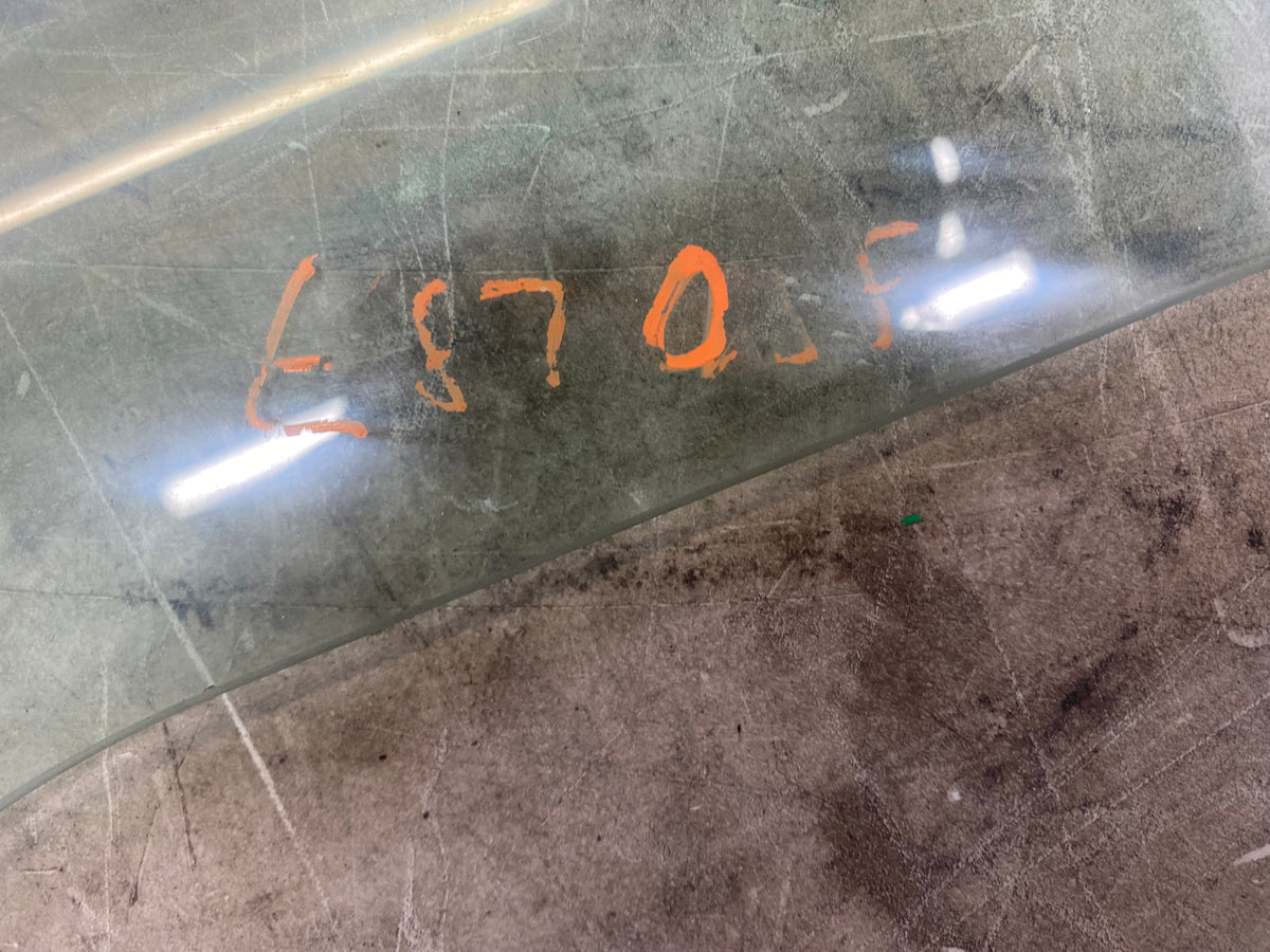 BMW 1 Series E87 Front Driver Side Window Glass 2004–2011