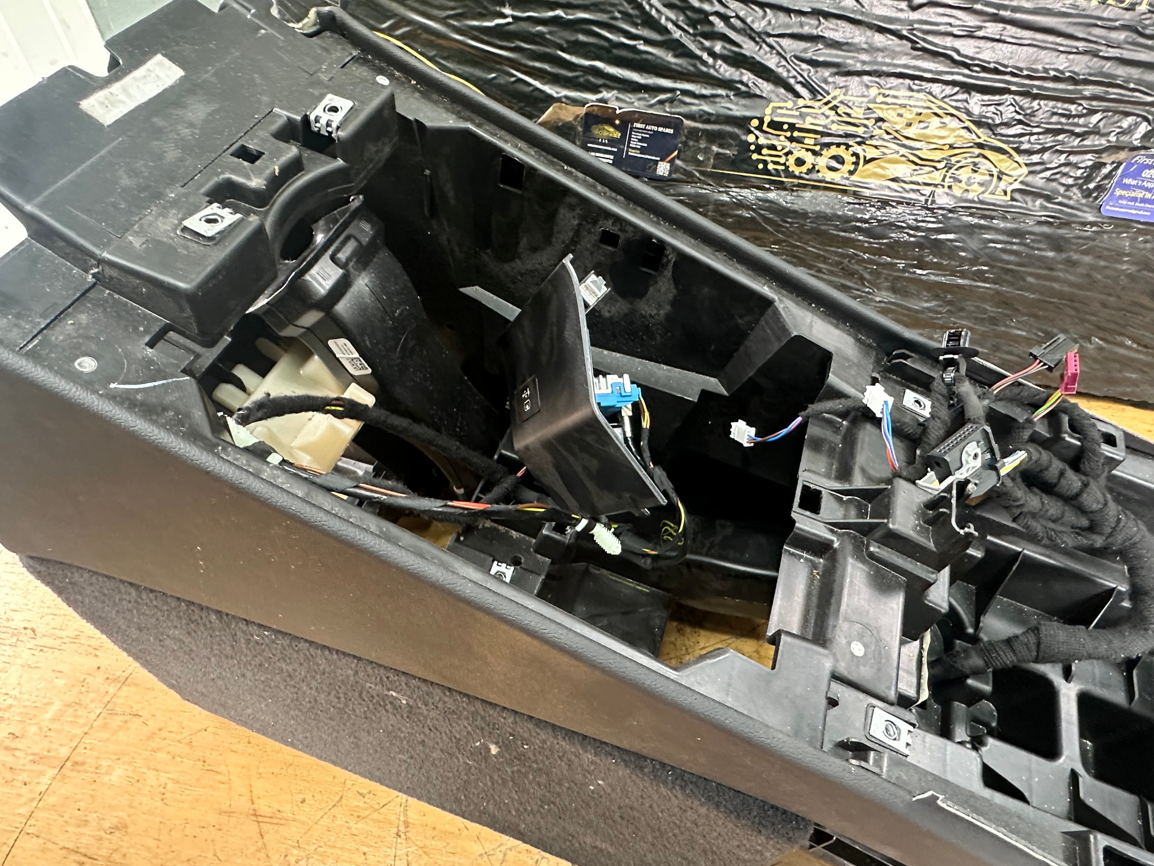 BMW X5 G05 2019 Center Console (939987309) (6521913785449) (9399726)