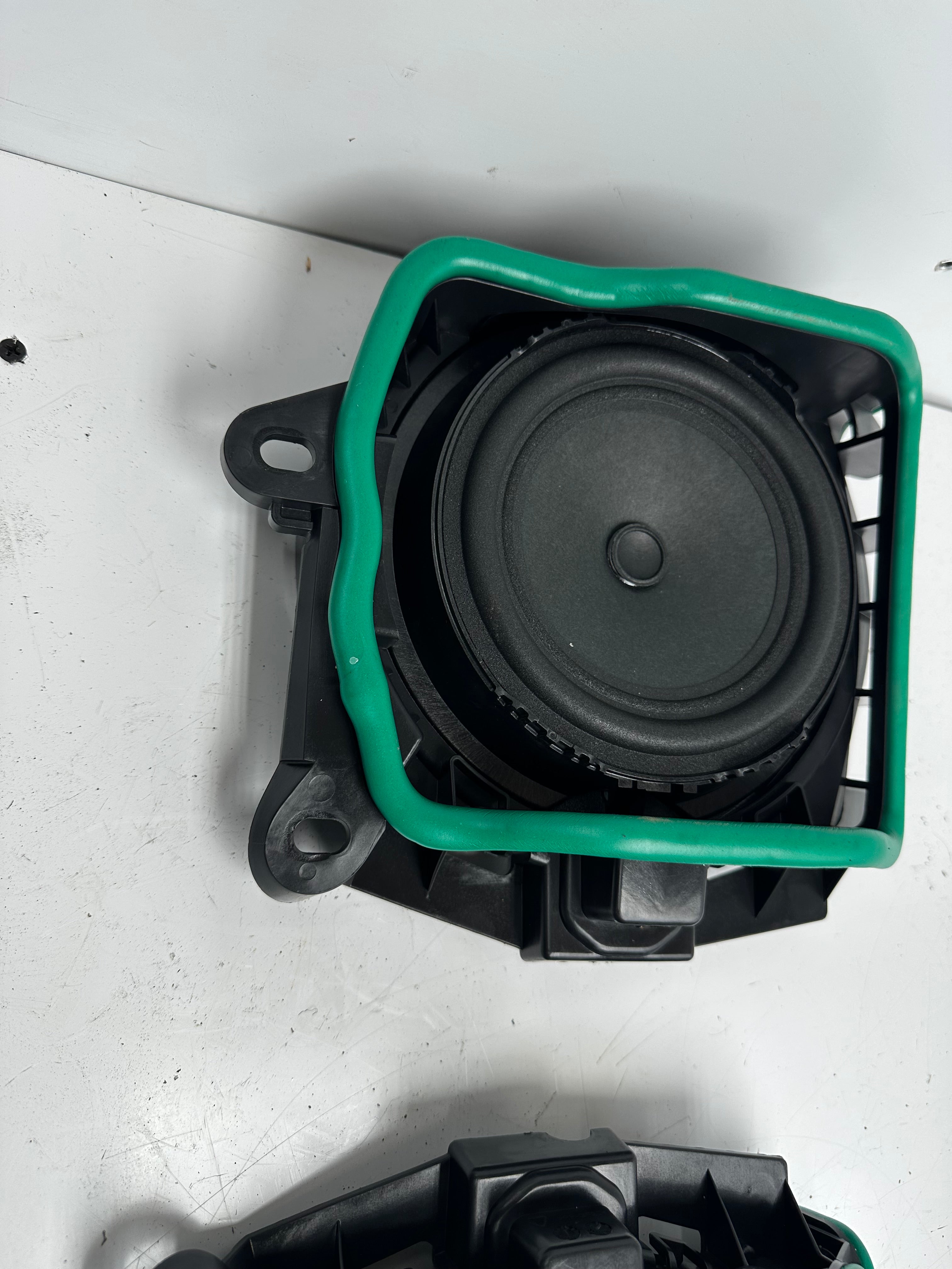 BMW 3 Series G20 G21 Right & Left Subwoofer Bass Speakers (6513 2622566-01) (6513 2622565-01)