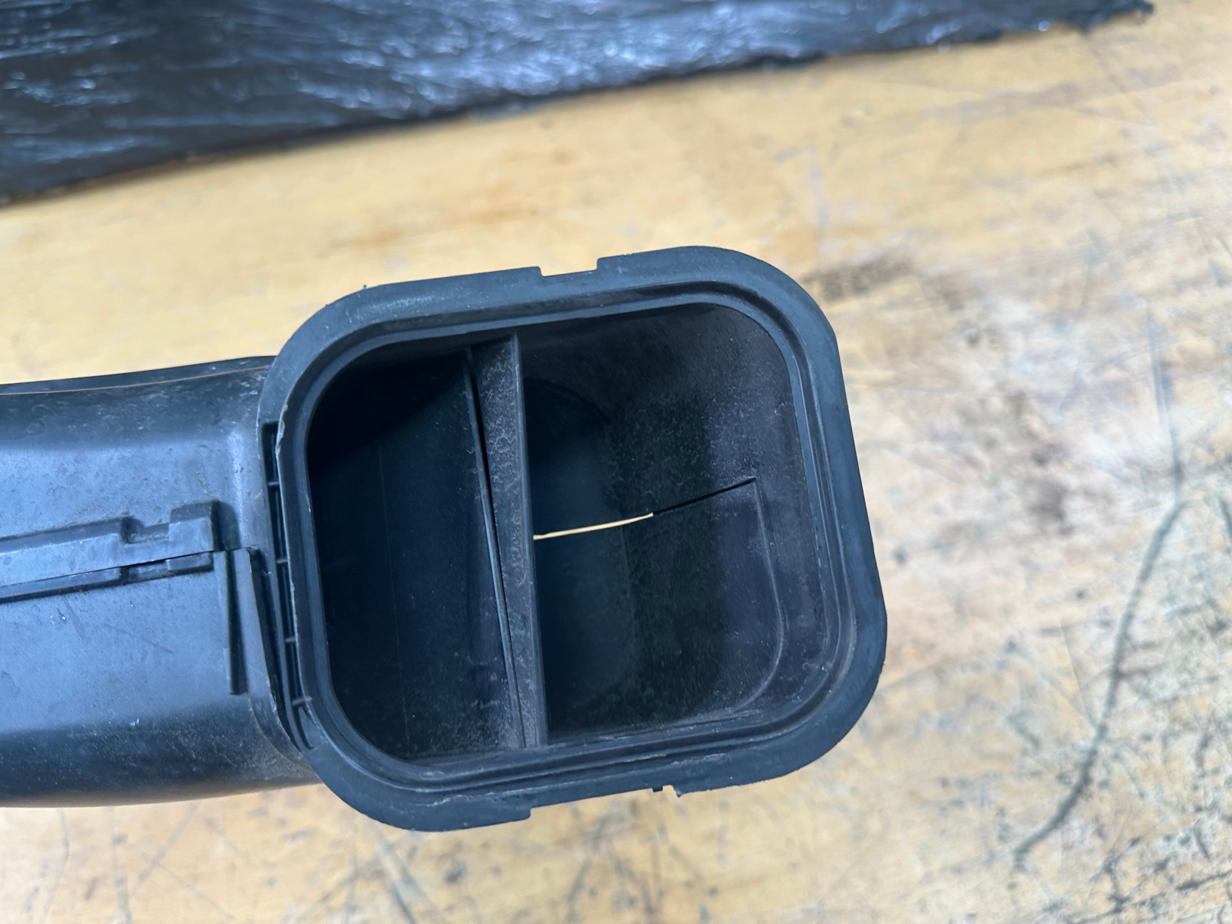 BMW 5 Series G30 G31 Air Intake Duct Tube (8599683) (8599683-02)
