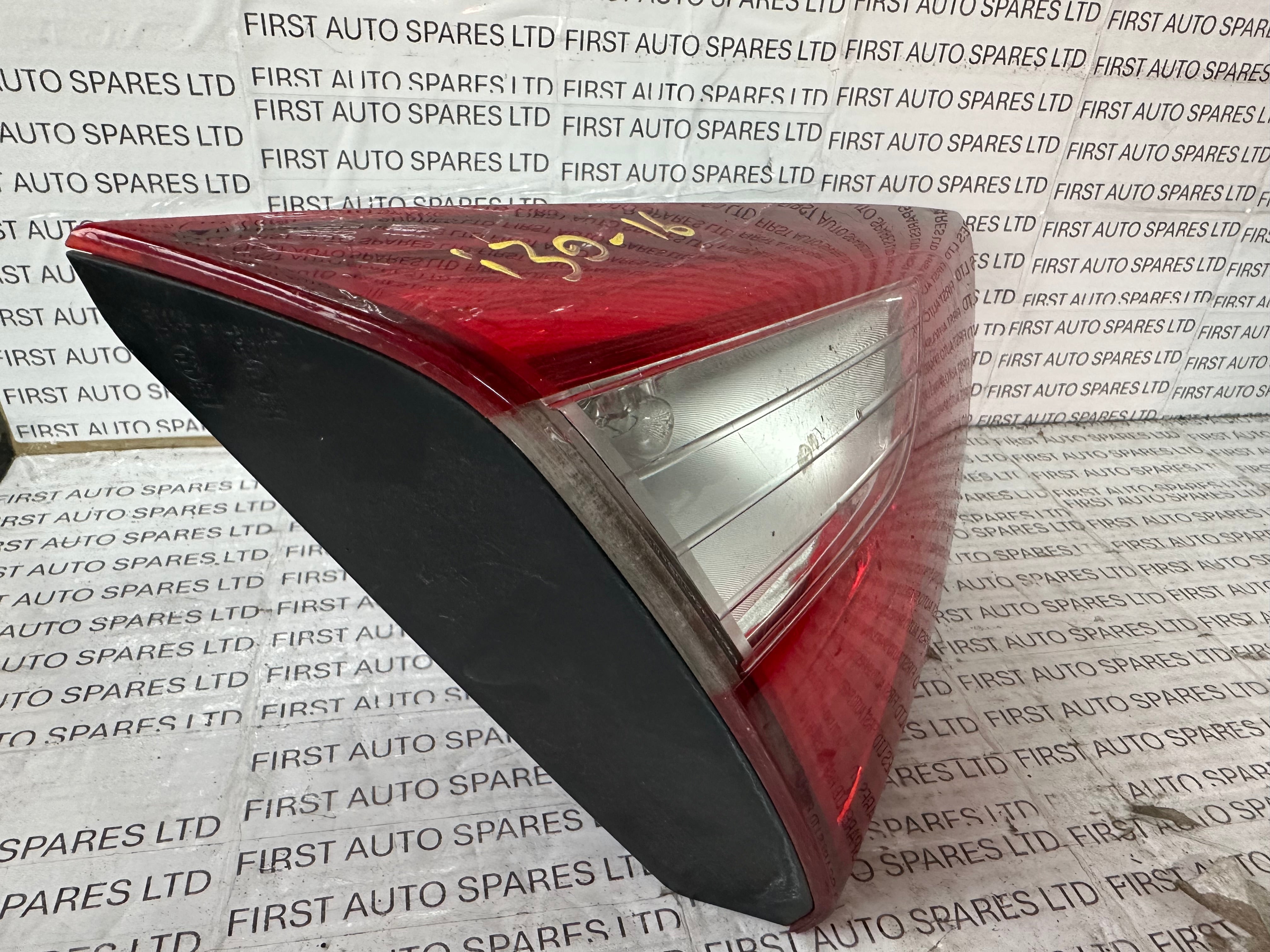 Hyundai i30 GD Left Rear Tail Light (92403-A50)