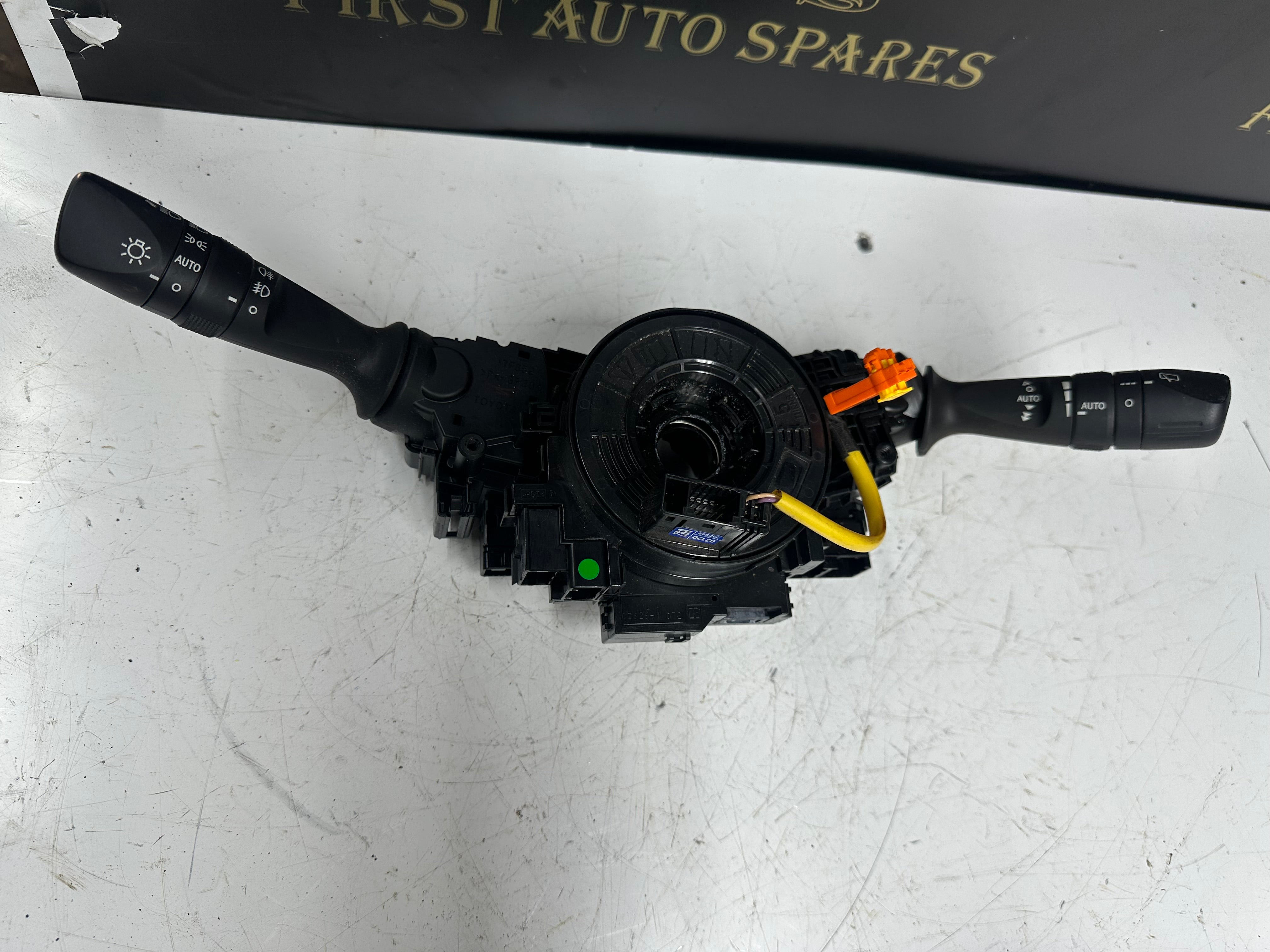 Toyota Auris 2016 Clock spring / Angle Sensor / Squib (89245-02060)