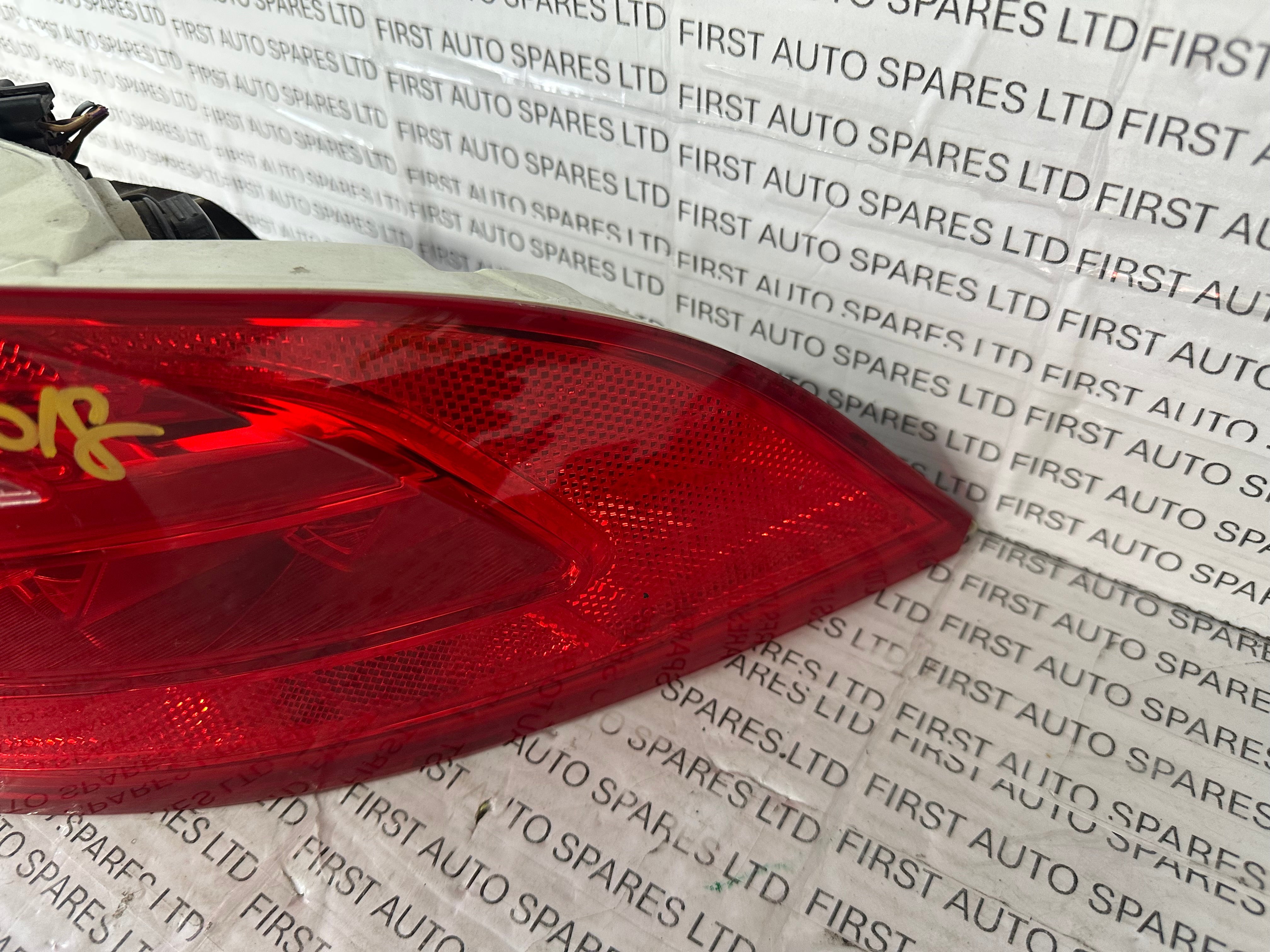 Jaguar XE 2018 MK1 Saloon Right Taillight Outer (197.337-02/04)