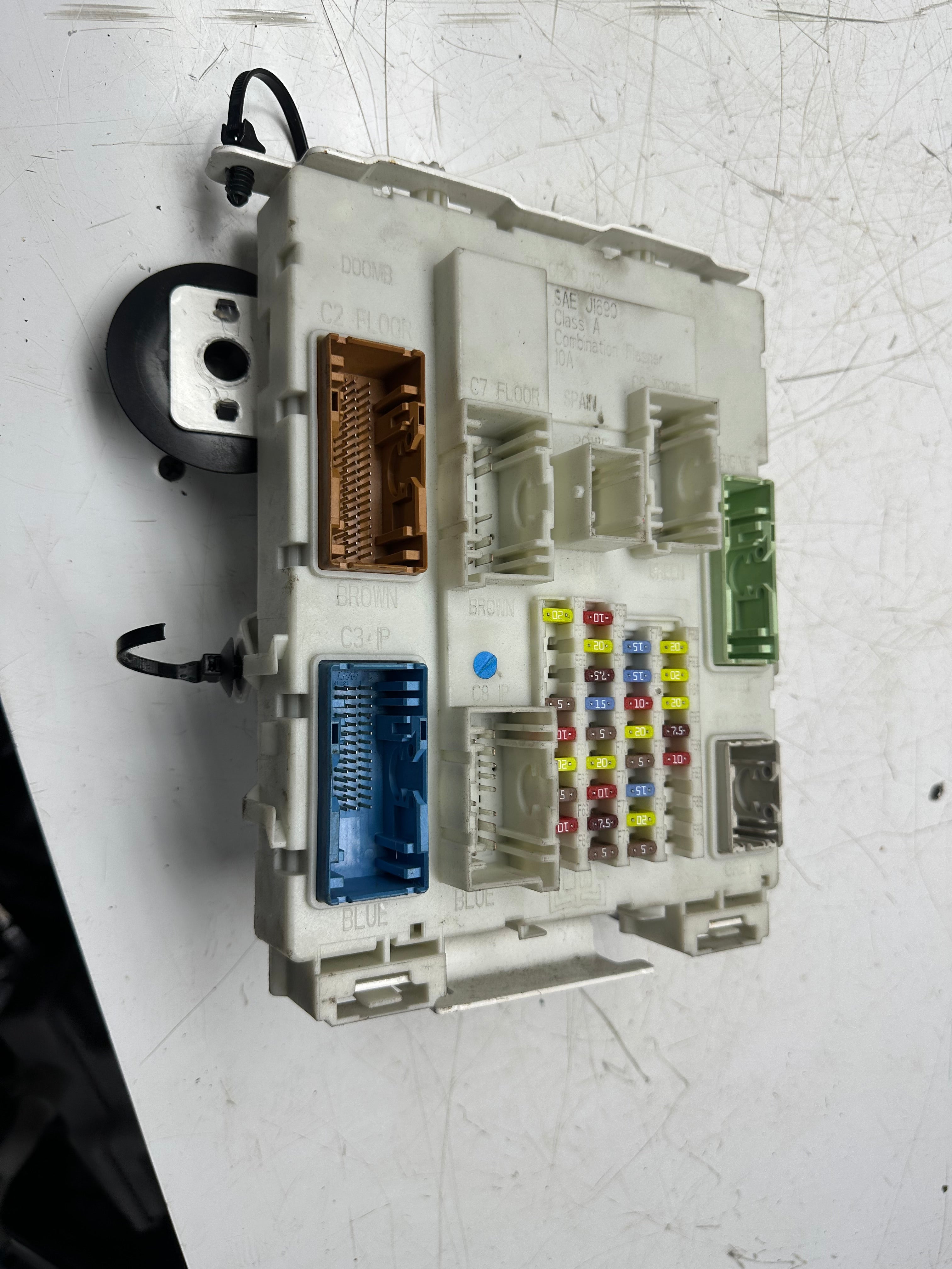 Ford Focus 2012 Fuse Box Module (BV6N-14A073-FL) (BV6N14A073FL) (51945L558)