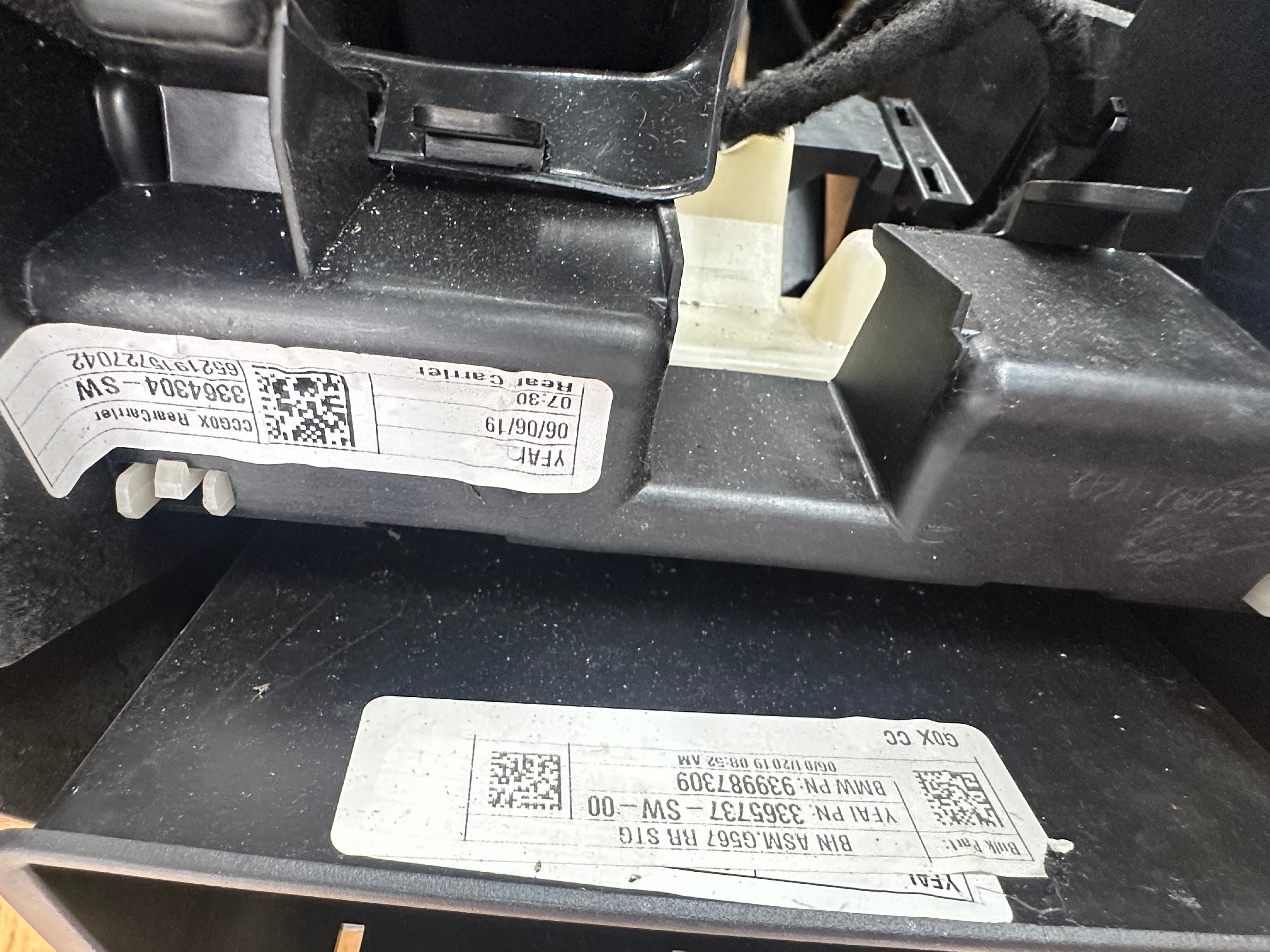 BMW X5 G05 2019 Center Console (939987309) (6521913785449) (9399726)