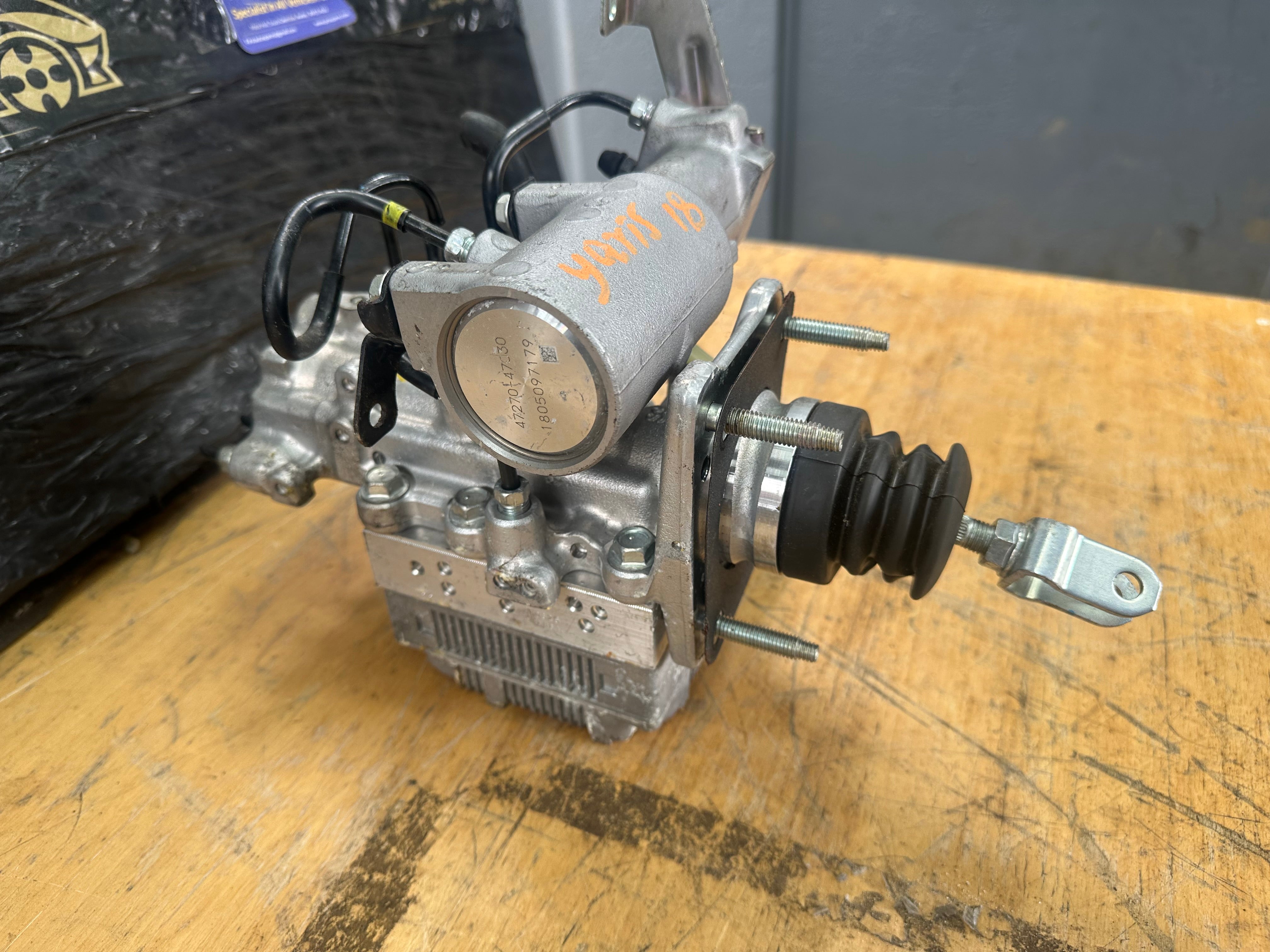 Toyota Yaris 2015–2020 1.5 Hybrid ABS Pump Module (47210-52500) (47270-47030)