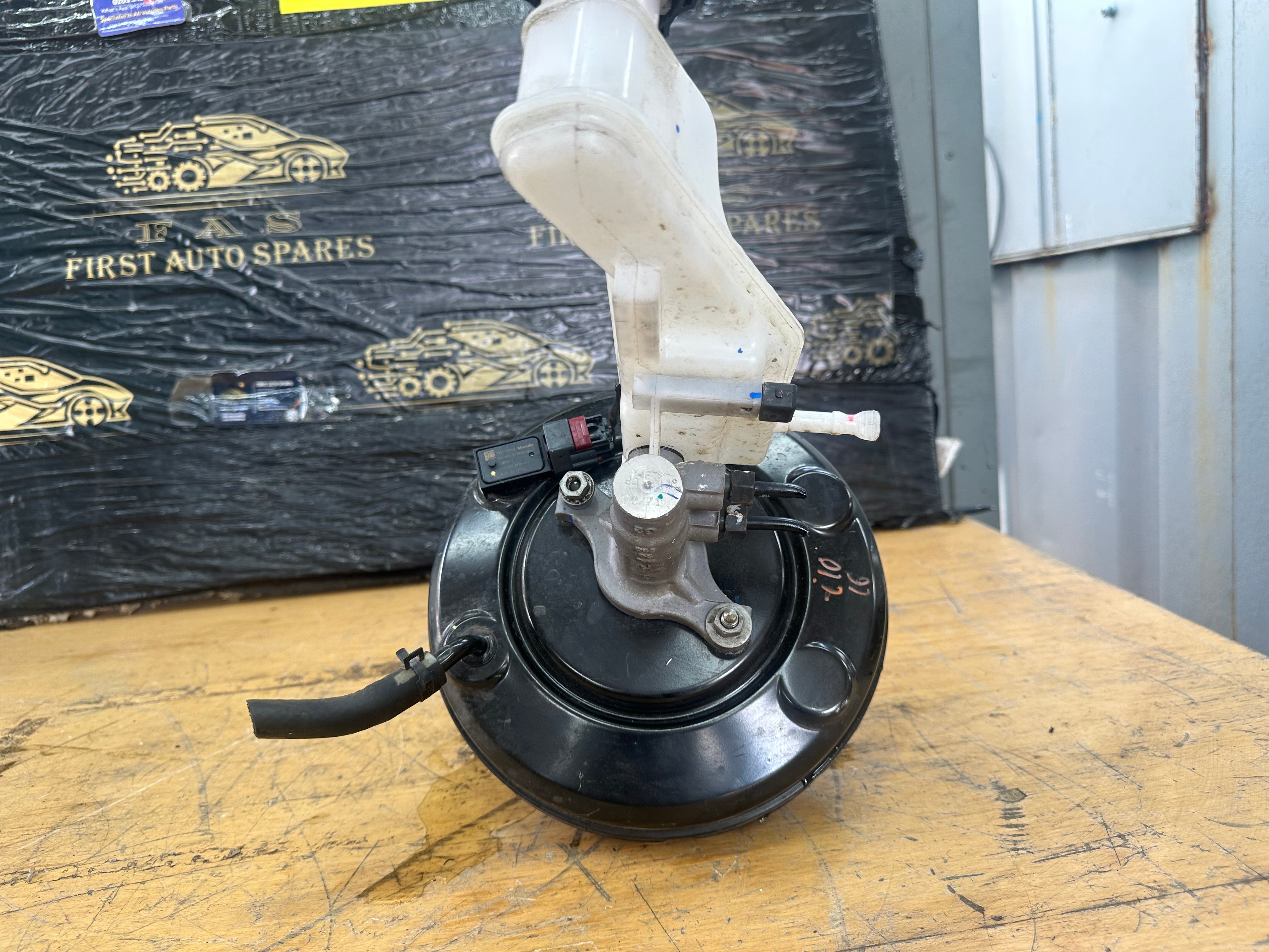 Hyundai i10 2016 Brake Master Cylinder with Servo (58500-B9982) (KBX30567)