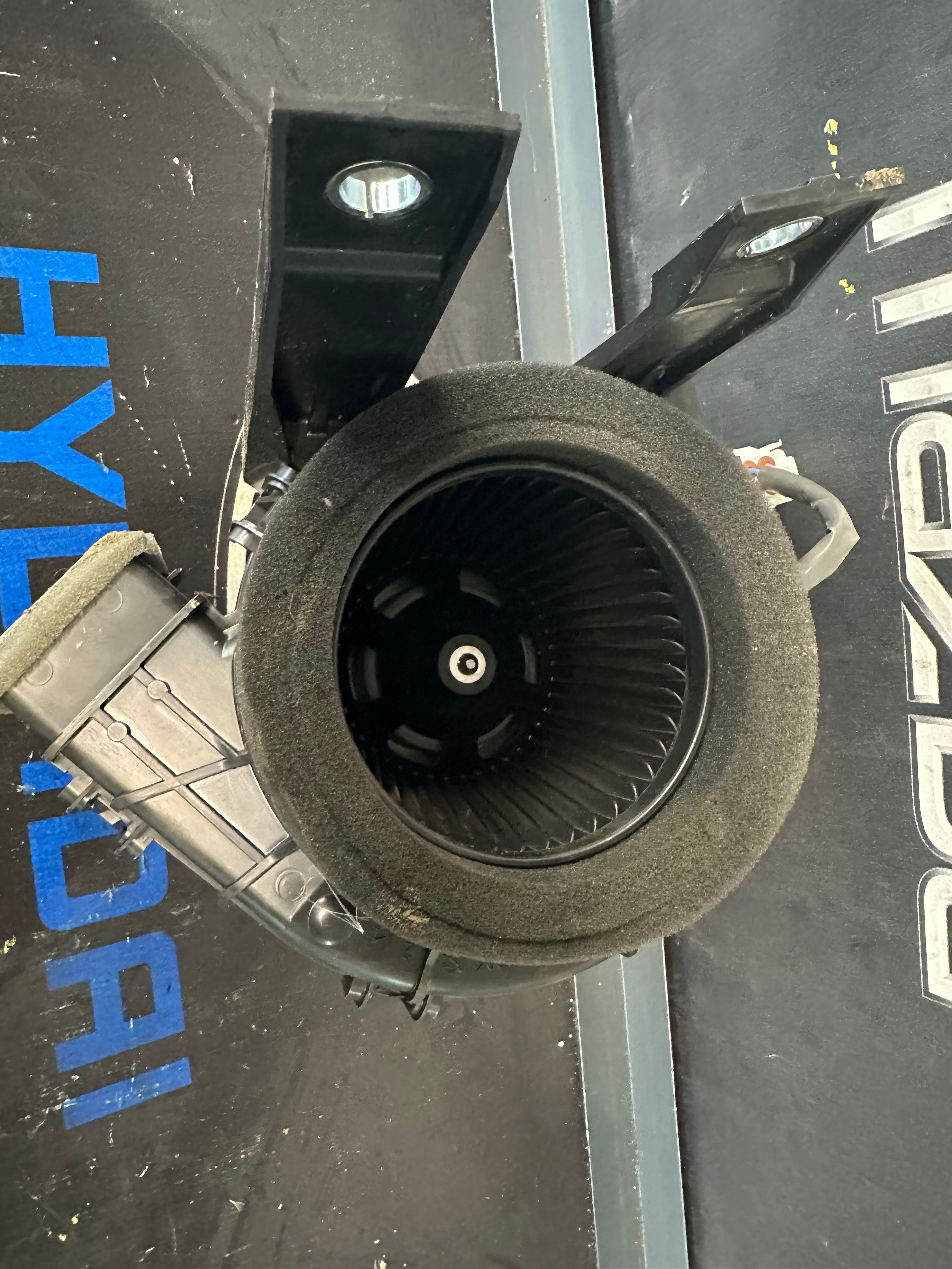 Toyota Prius Battery Cooling Fan Blower Motor (G9230-47050)