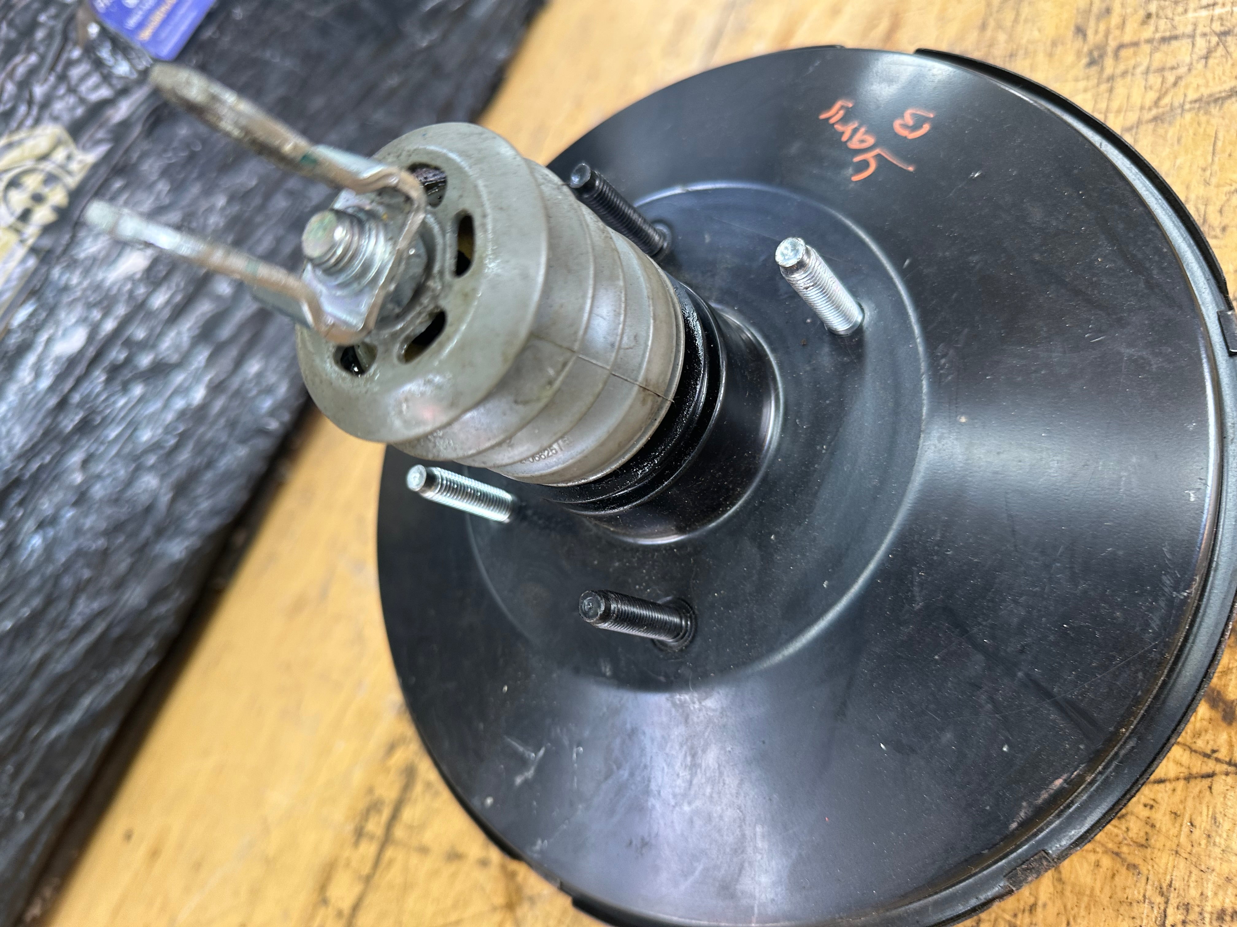 Toyota Yaris 2014 MK3 Brake Pump Servo (47200-0D5607)