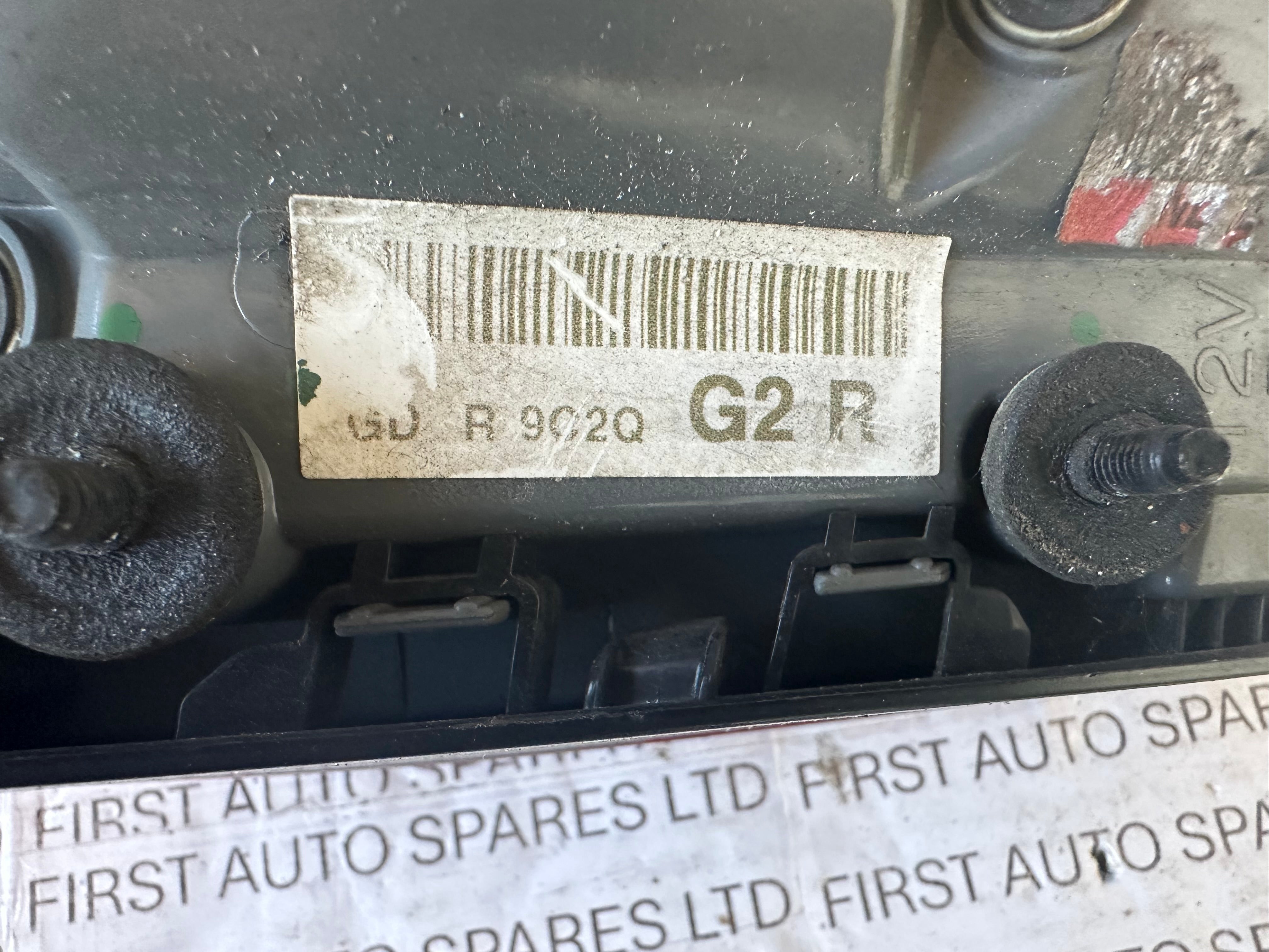 Hyundai i30 Rear Inner Right Tail Light (92404-A50)