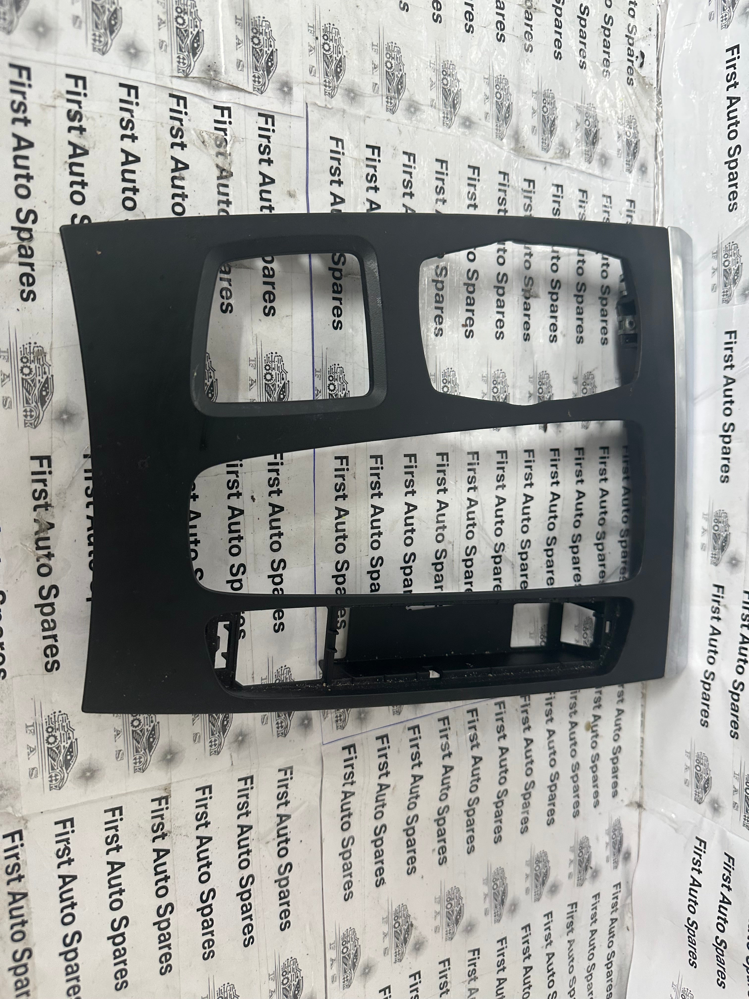 BMW X5 2016 iDrive Centre Console Trim Surround (5116 9252115)