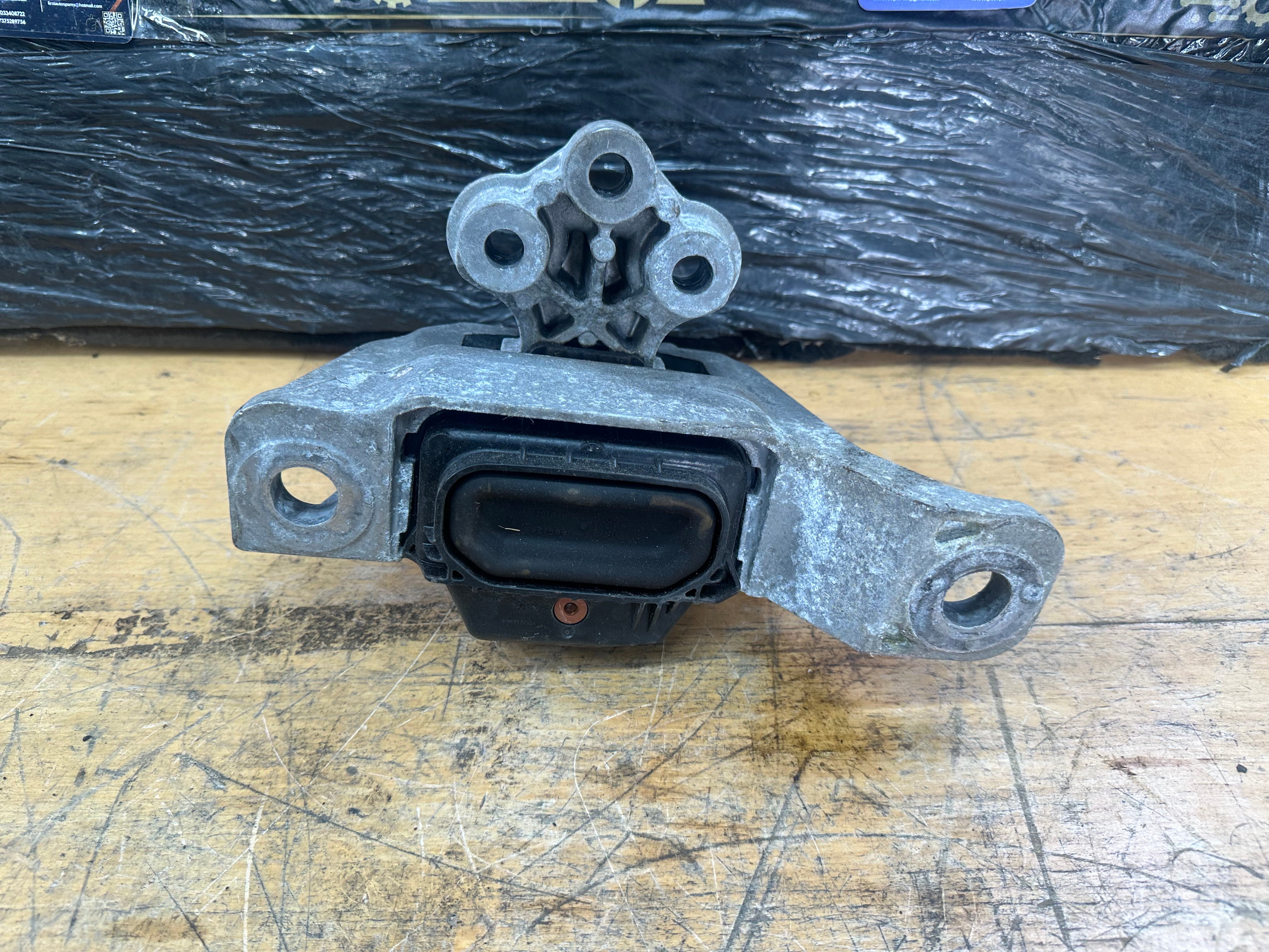 Ford Focus 2021 Right Driver’s Side Engine Mount 1.0L Petrol (JX61-6F012-AG)