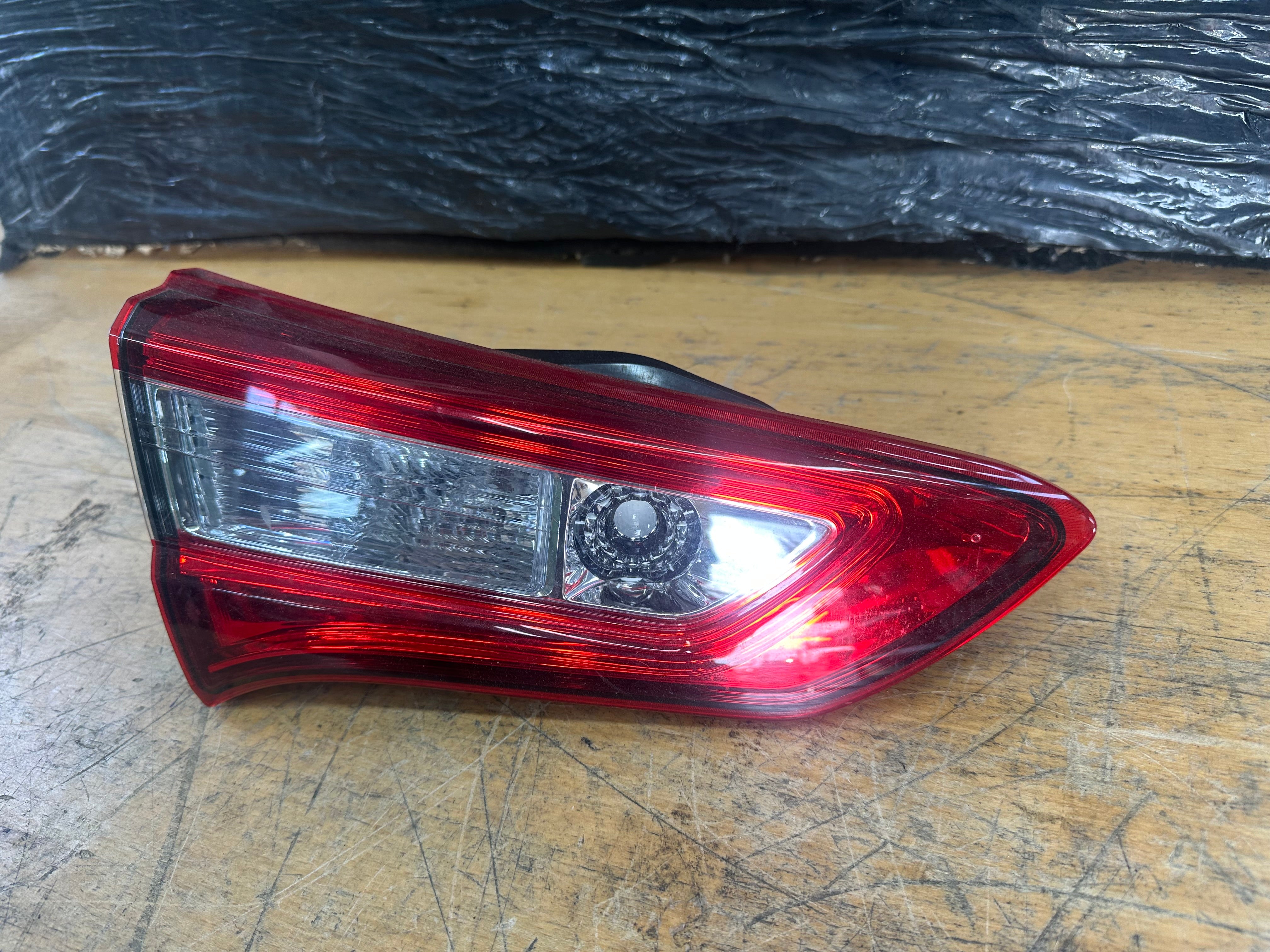 Toyota Yaris III 2017-2020 Passenger Left Rear Boot Light (0D-206)