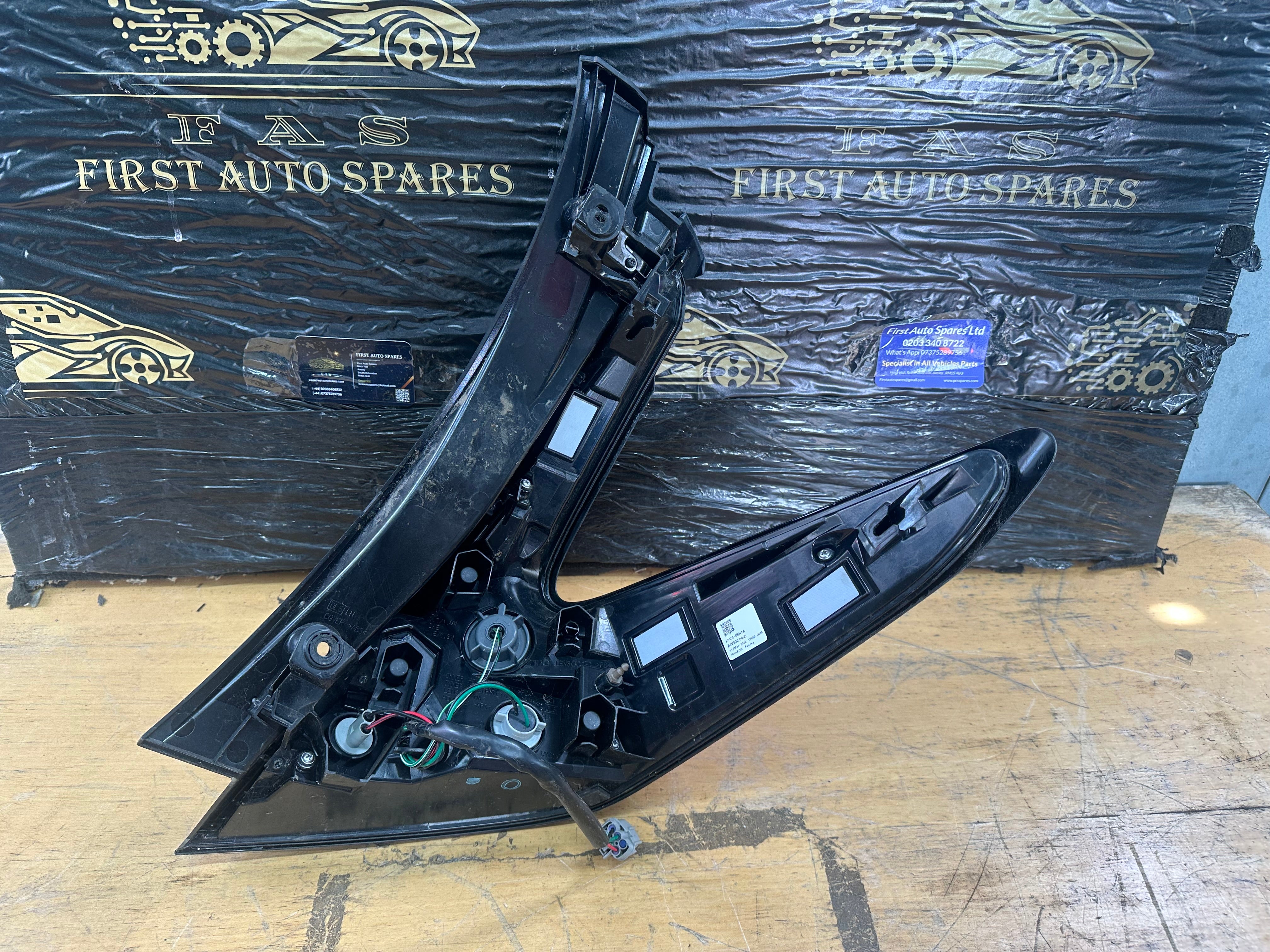 Nissan Leaf ZE1 2017–2024 Passenger Left Rear Tail Light LH (26555-5SH1A)