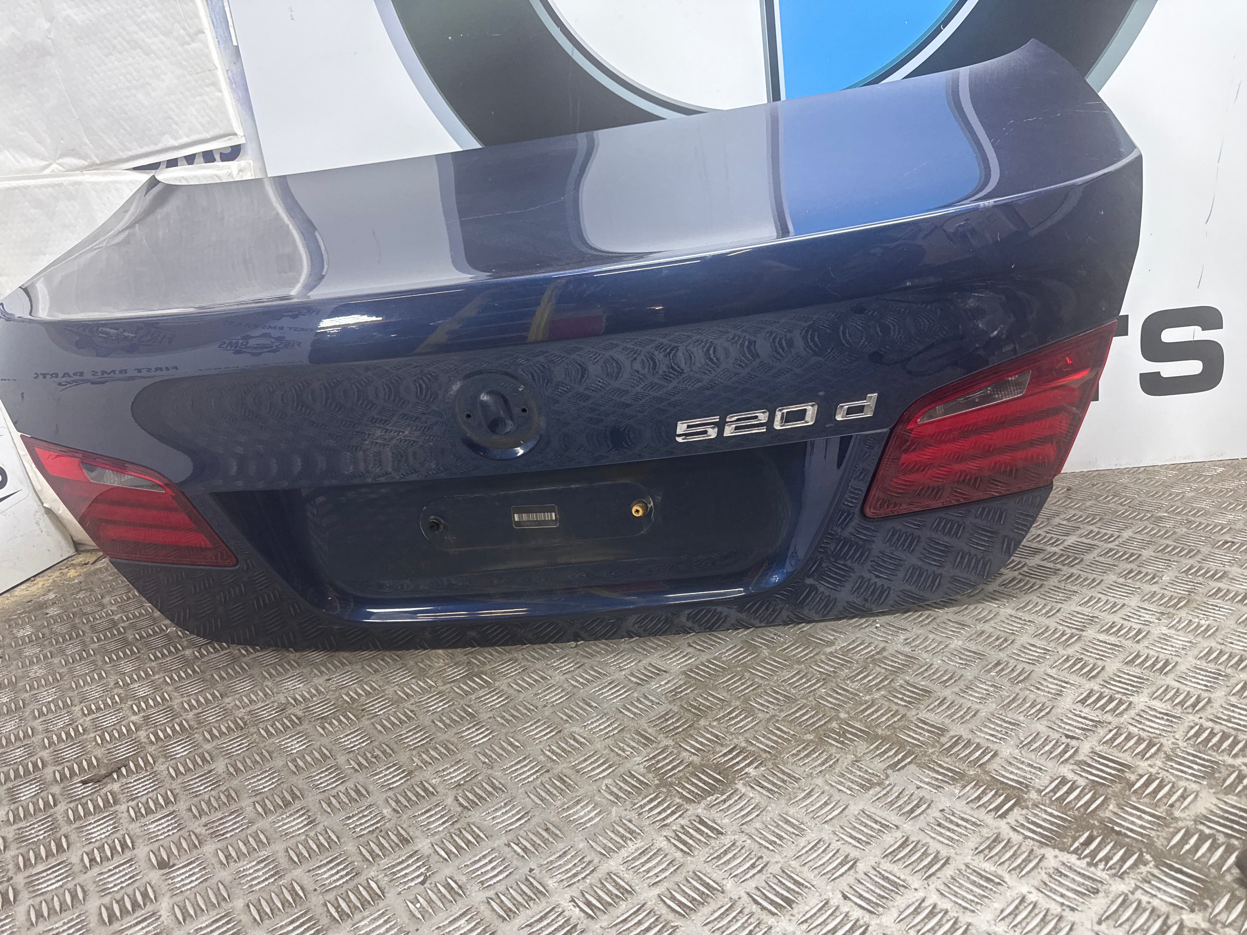 BMW 5 Series F10 / F11 Bootlid / Tailgate with Lights – 2010–2017